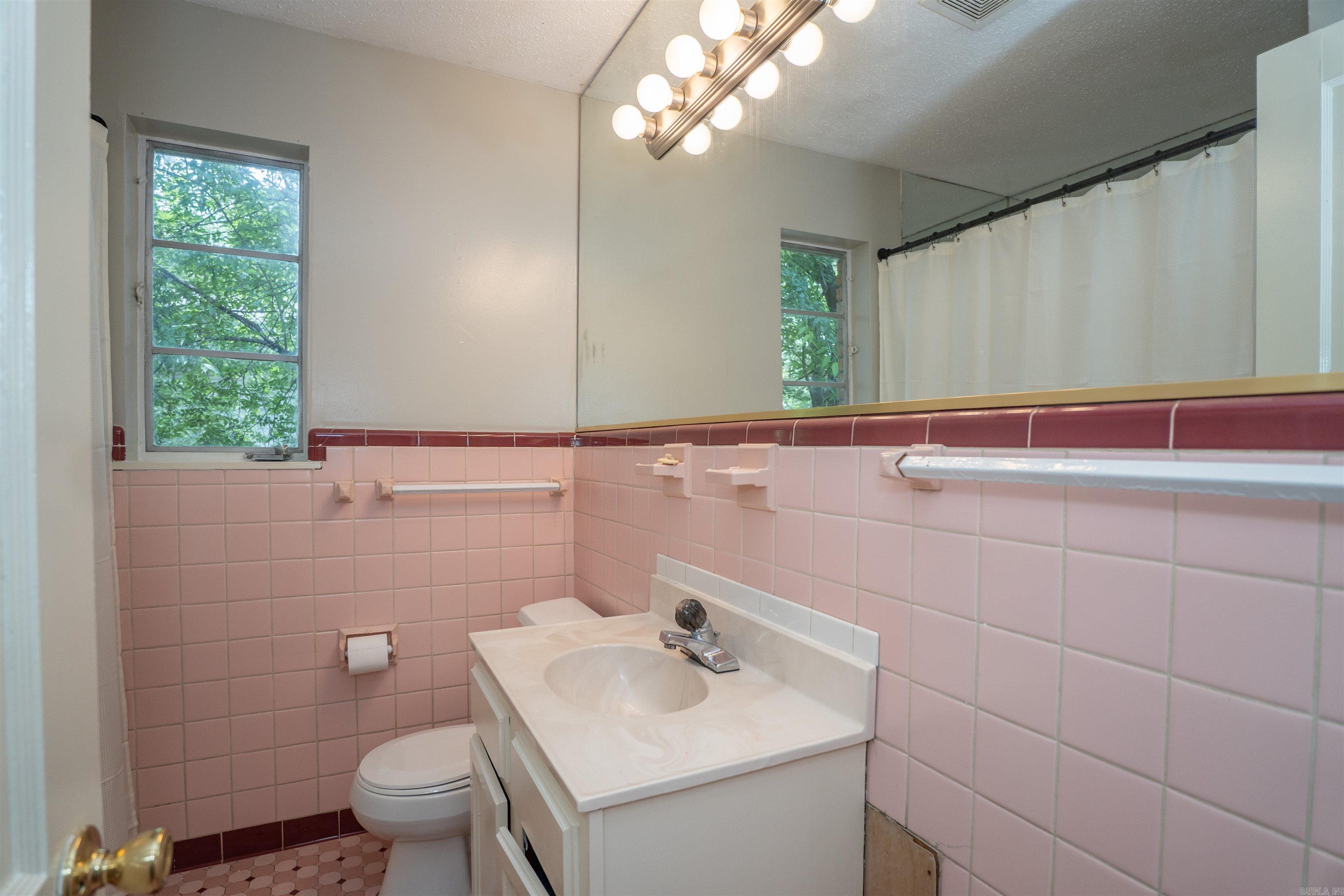 211 E G  North Little Rock, AR