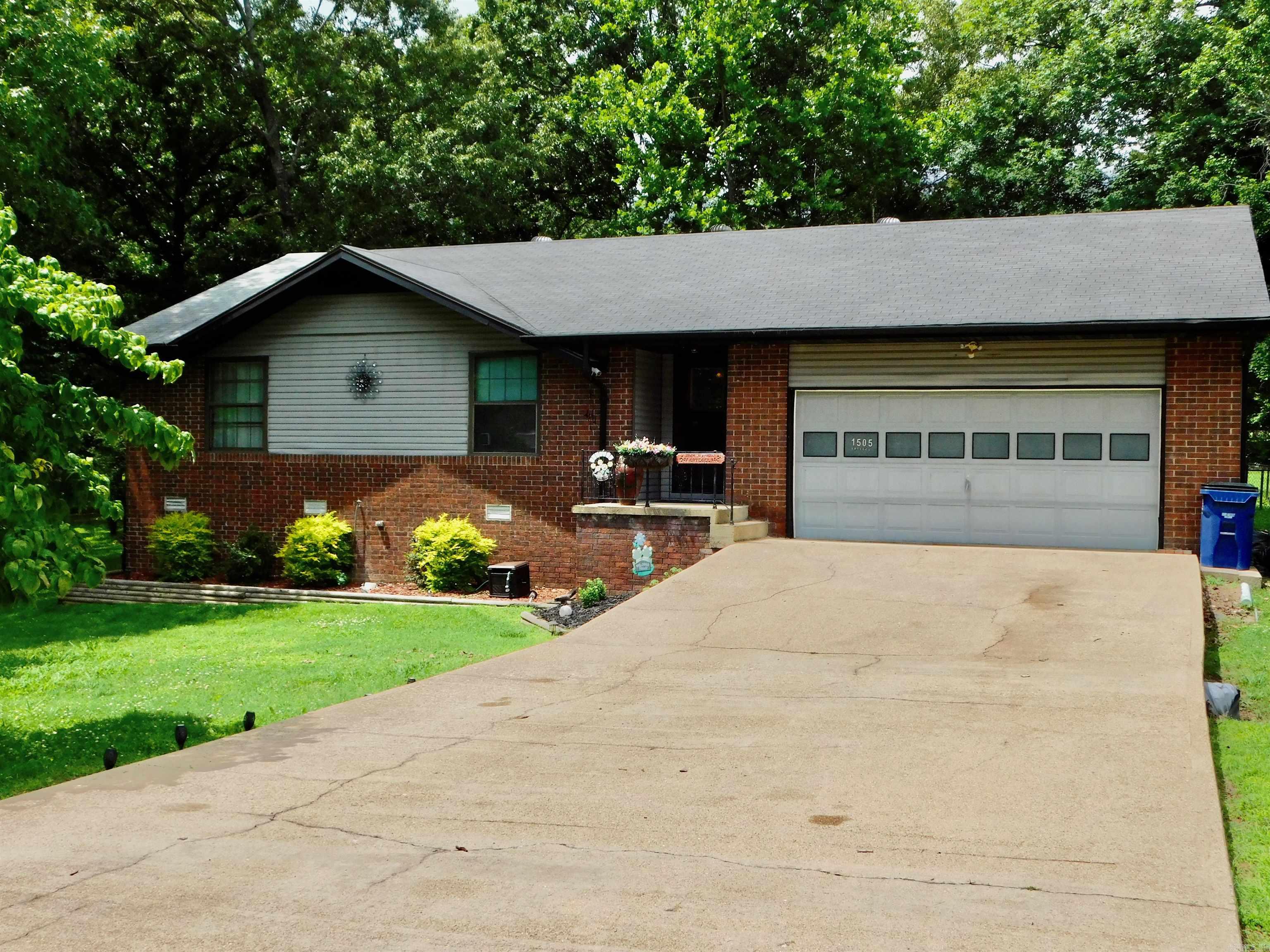 1505 Katherine Drive  Mountain Home, AR
