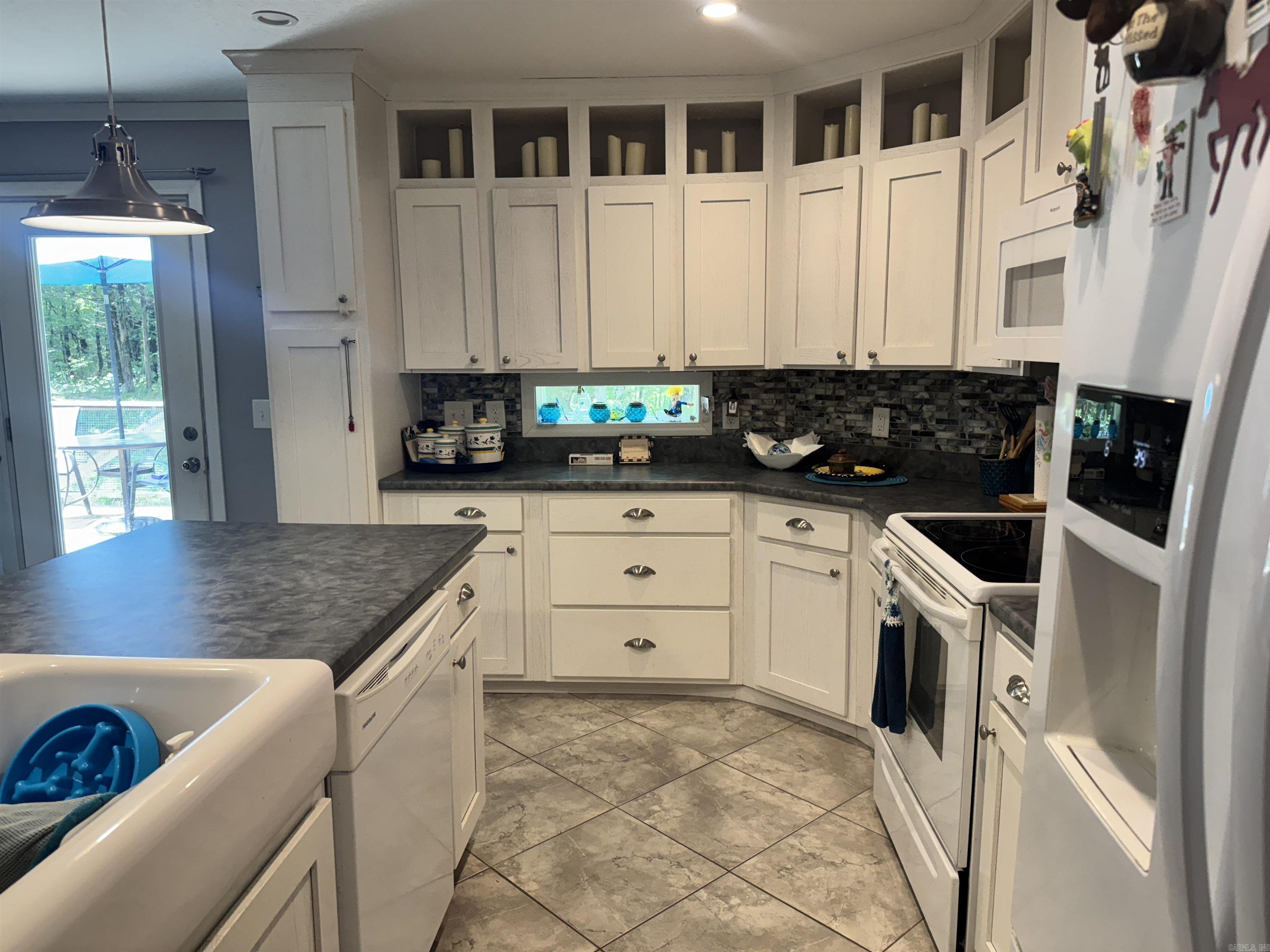 29 Stoney Dr  Greenbrier, AR
