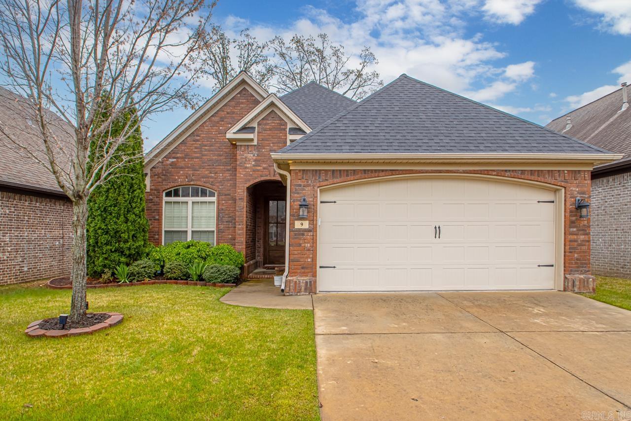 9 Bishop  Little Rock, AR