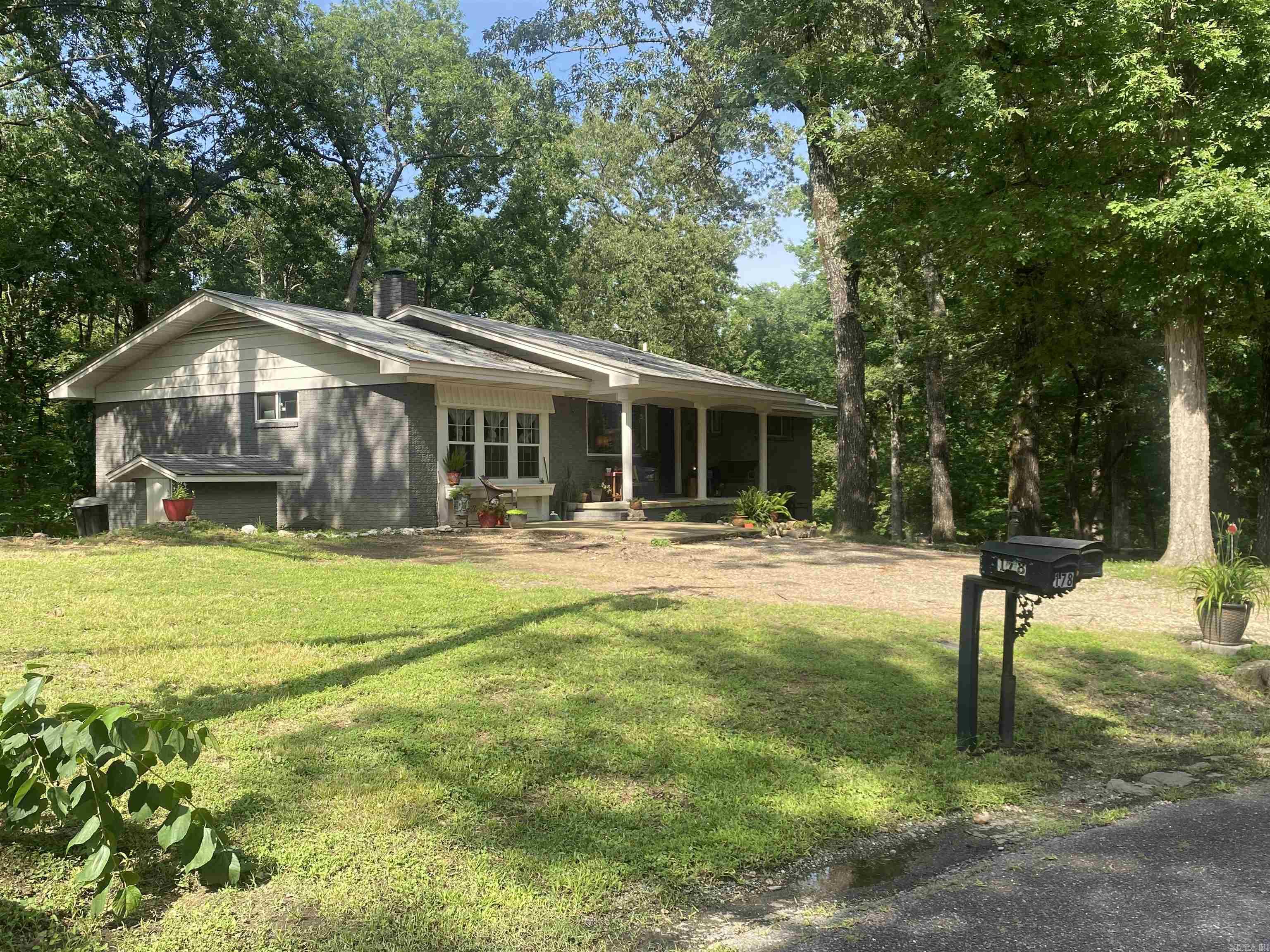 177 Bearce  Mount Ida, AR