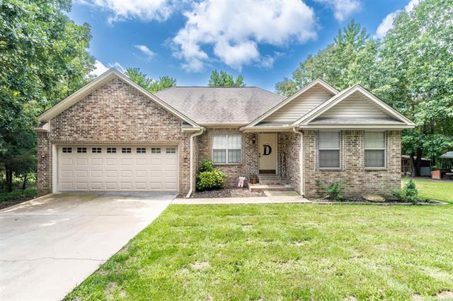 100  Deer Ridge Dr  Searcy, AR