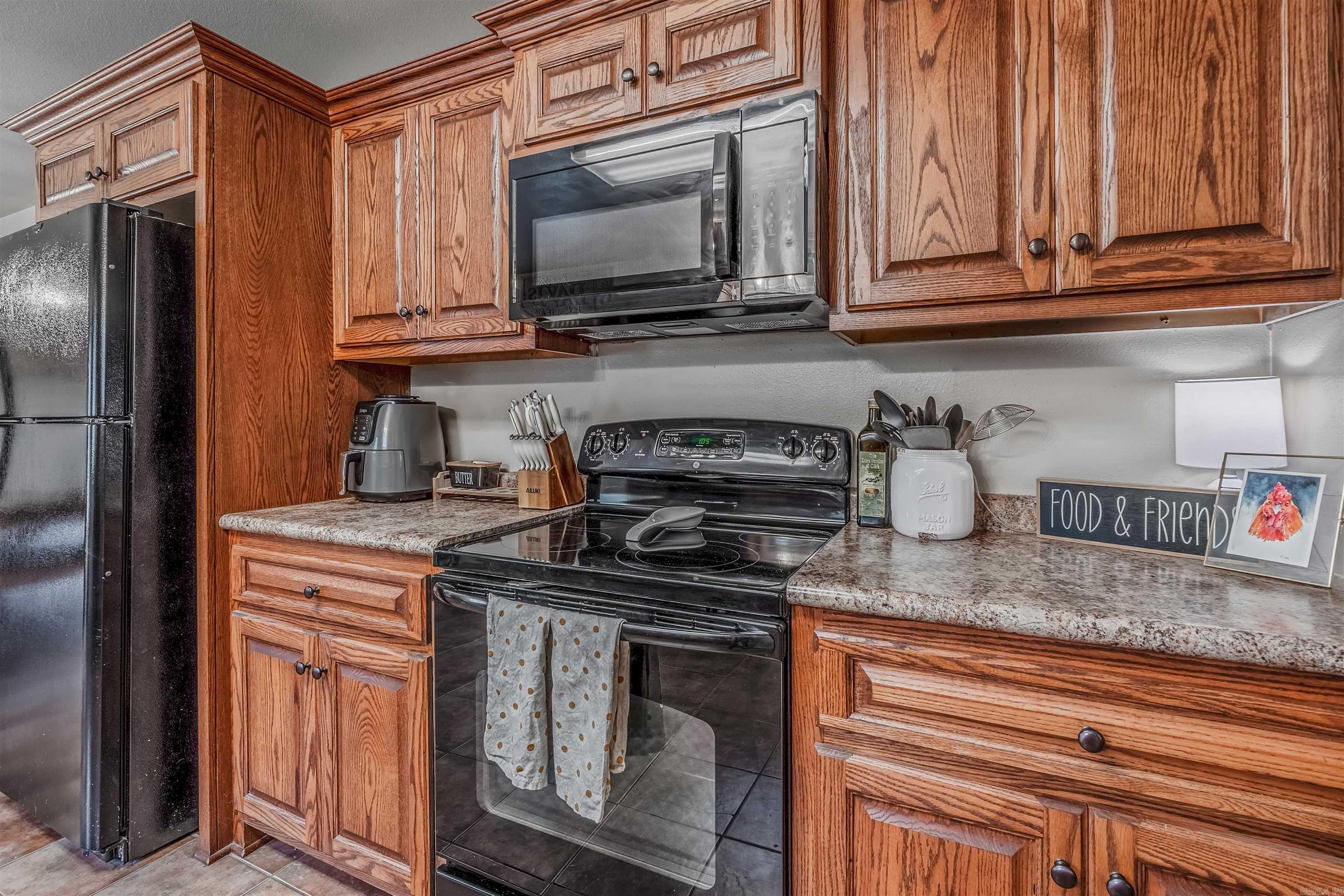 100 Deer Ridge Dr  Searcy, AR