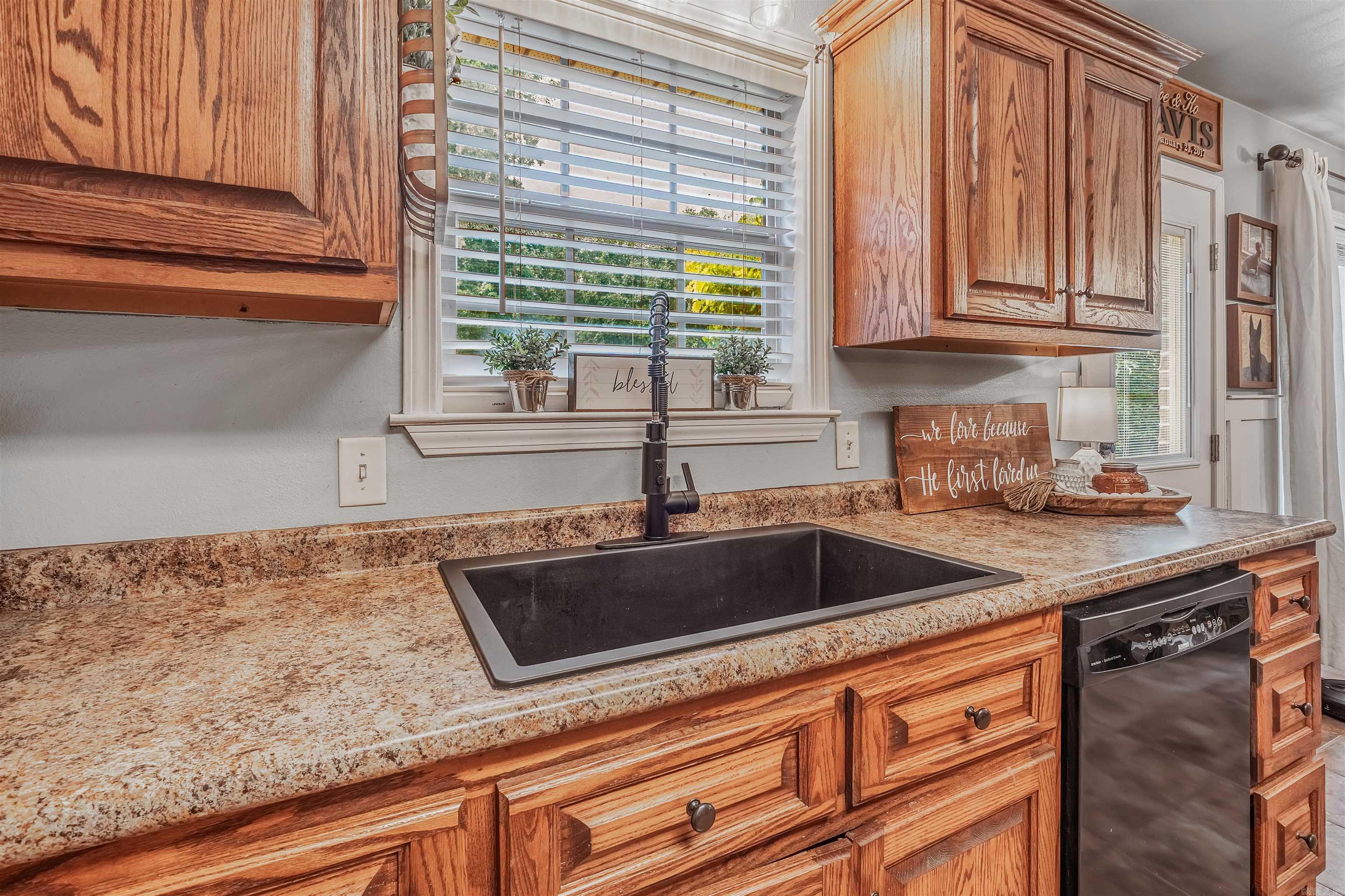 100 Deer Ridge Dr  Searcy, AR