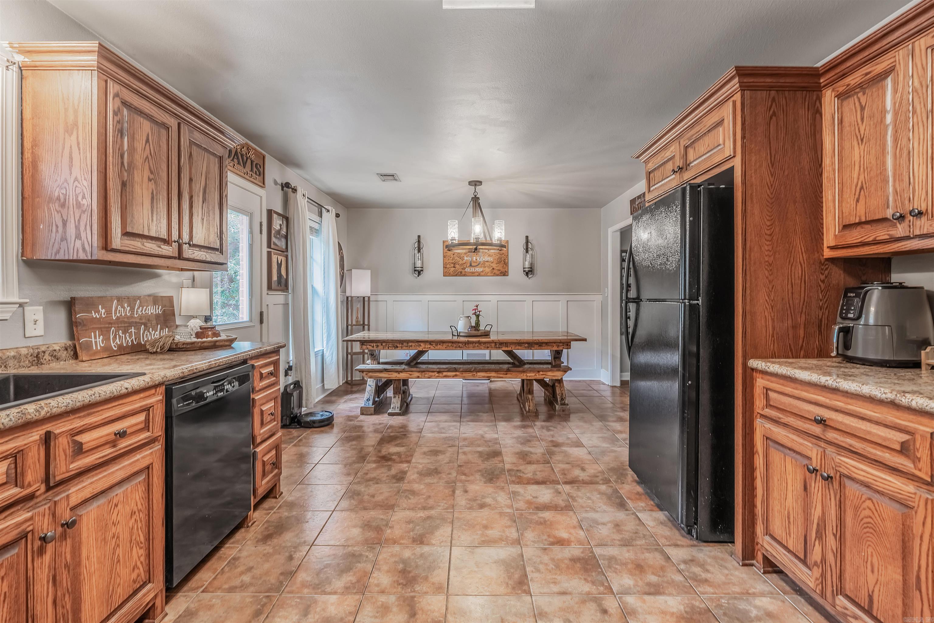 100 Deer Ridge Dr  Searcy, AR