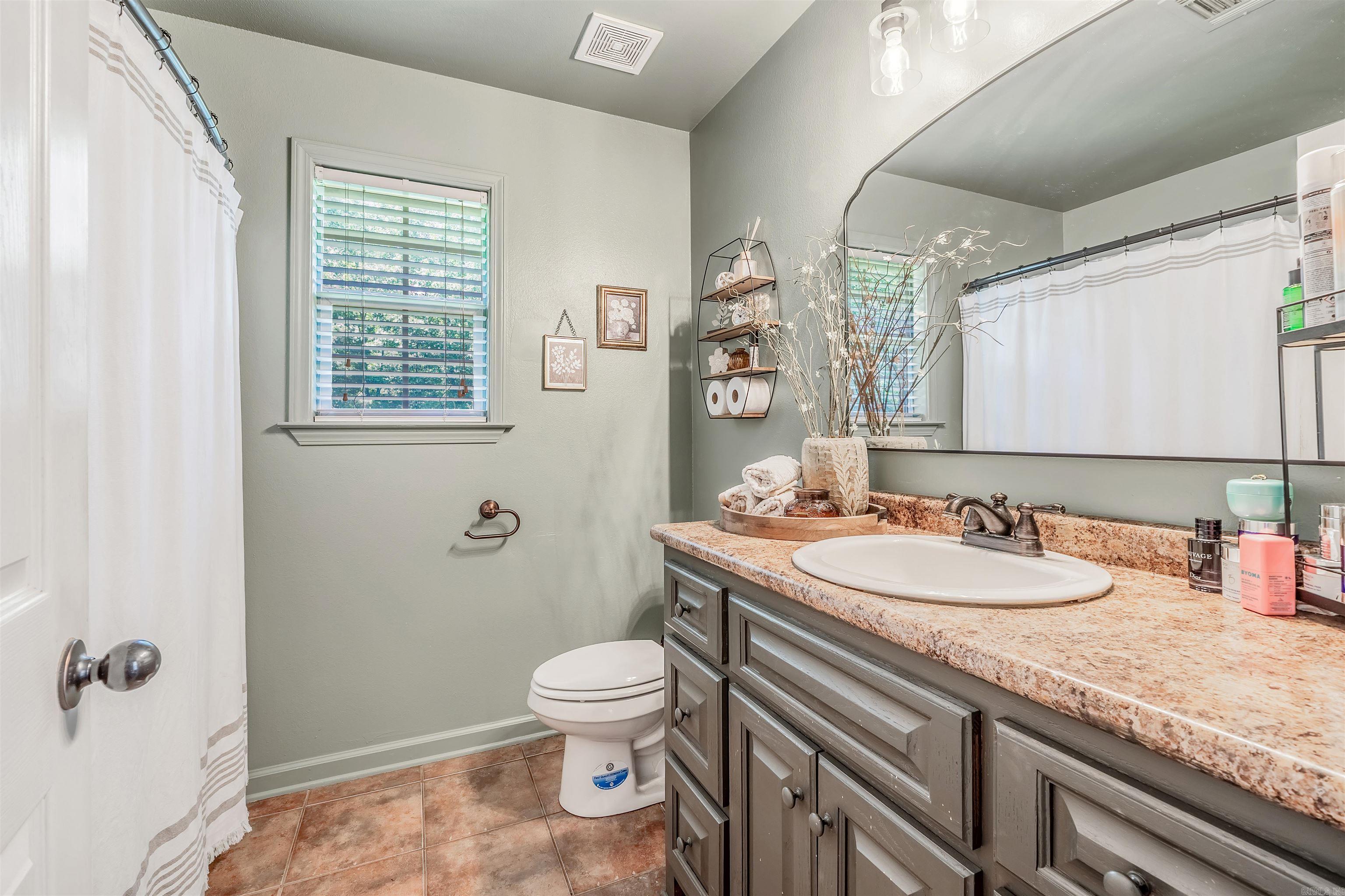 100 Deer Ridge Dr  Searcy, AR