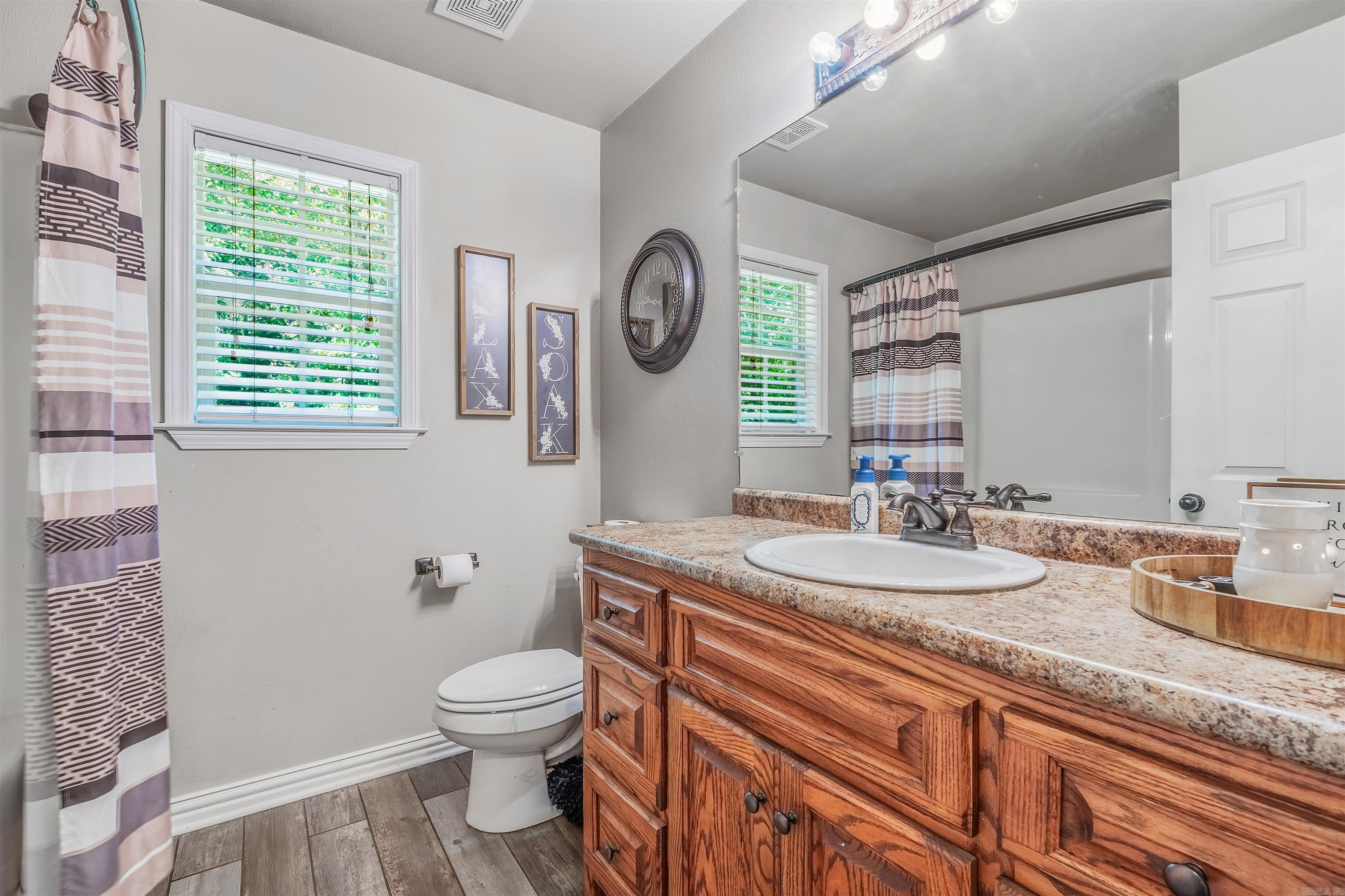 100 Deer Ridge Dr  Searcy, AR