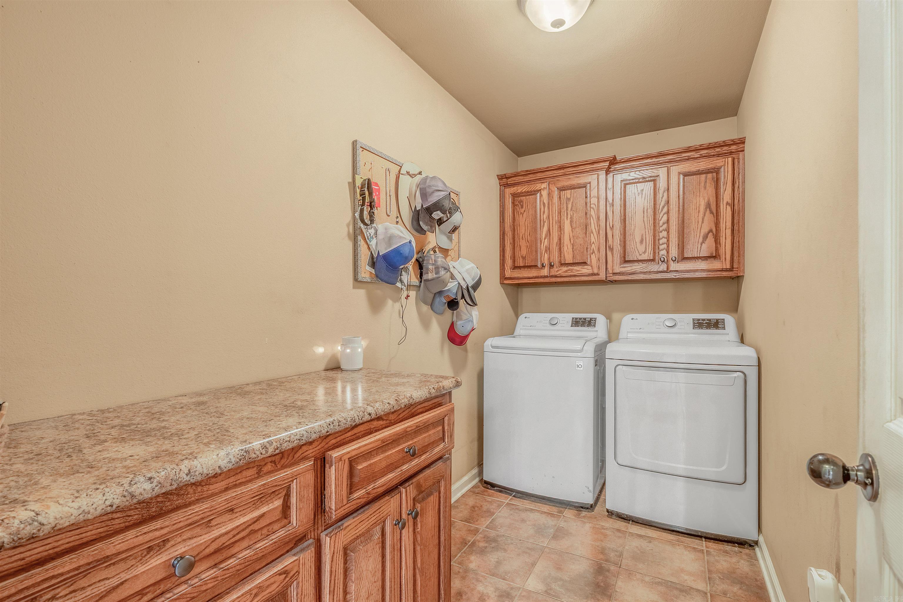 100 Deer Ridge Dr  Searcy, AR