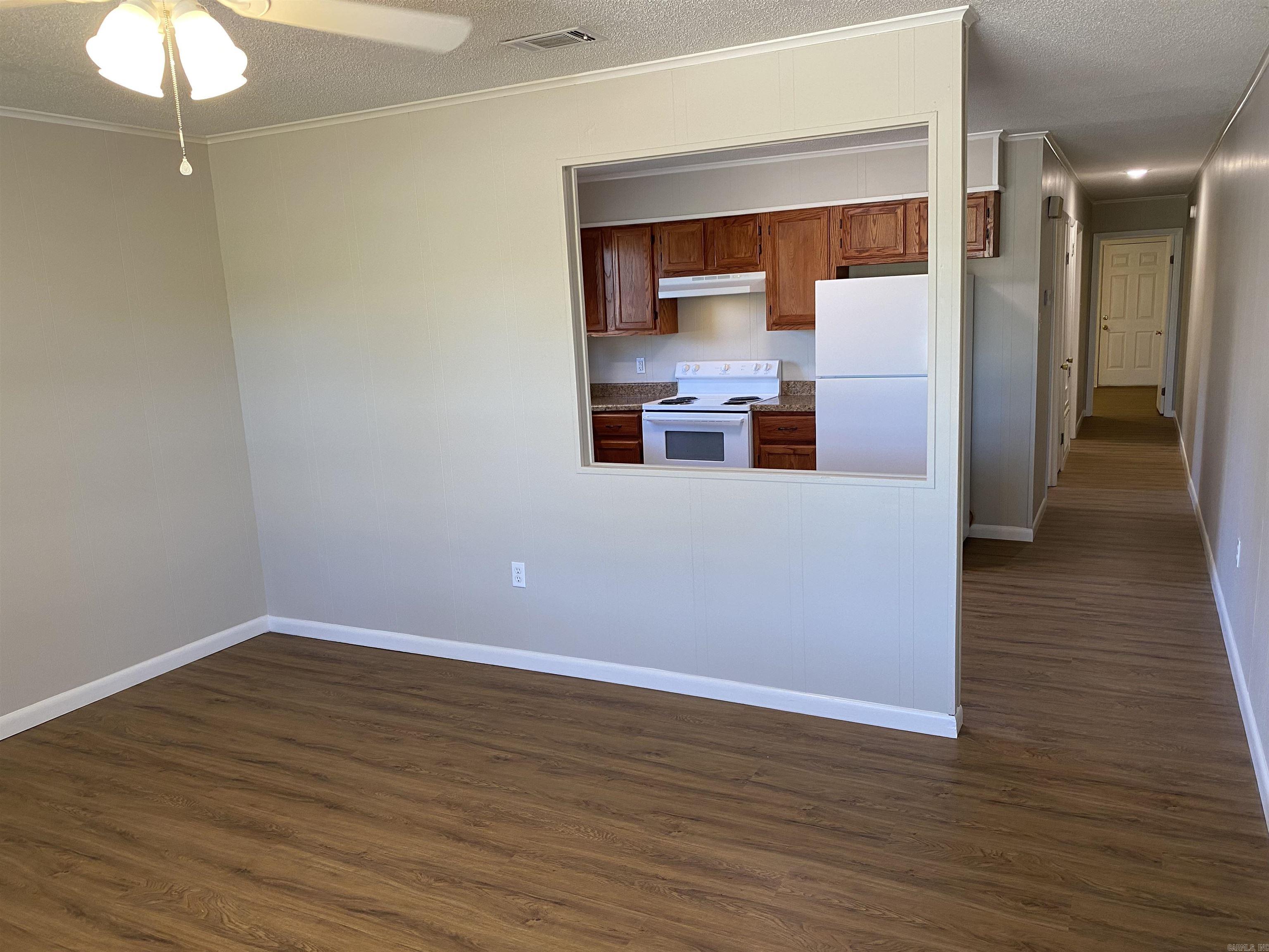 199 S Center  Conway, AR