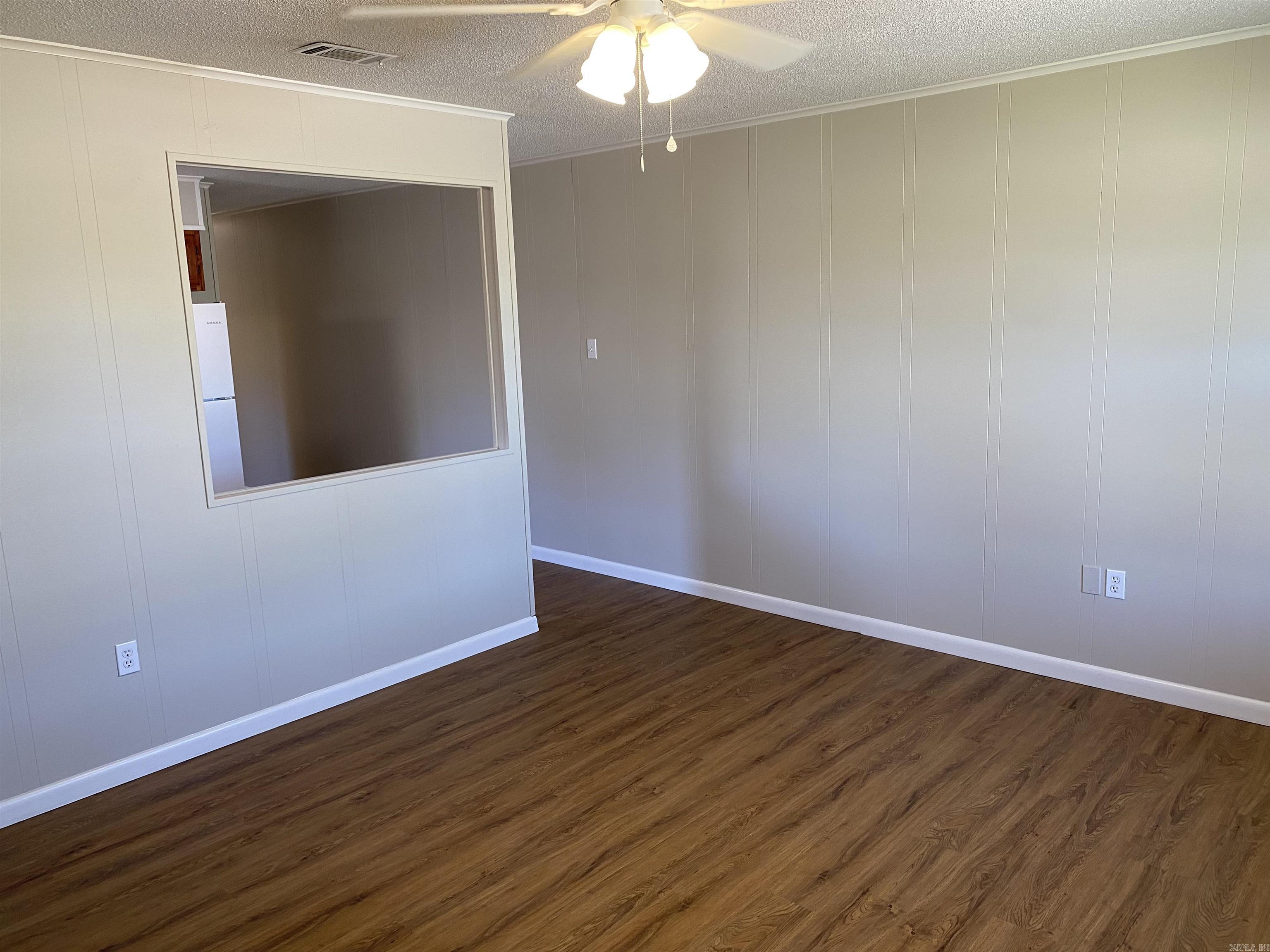 199 S Center  Conway, AR