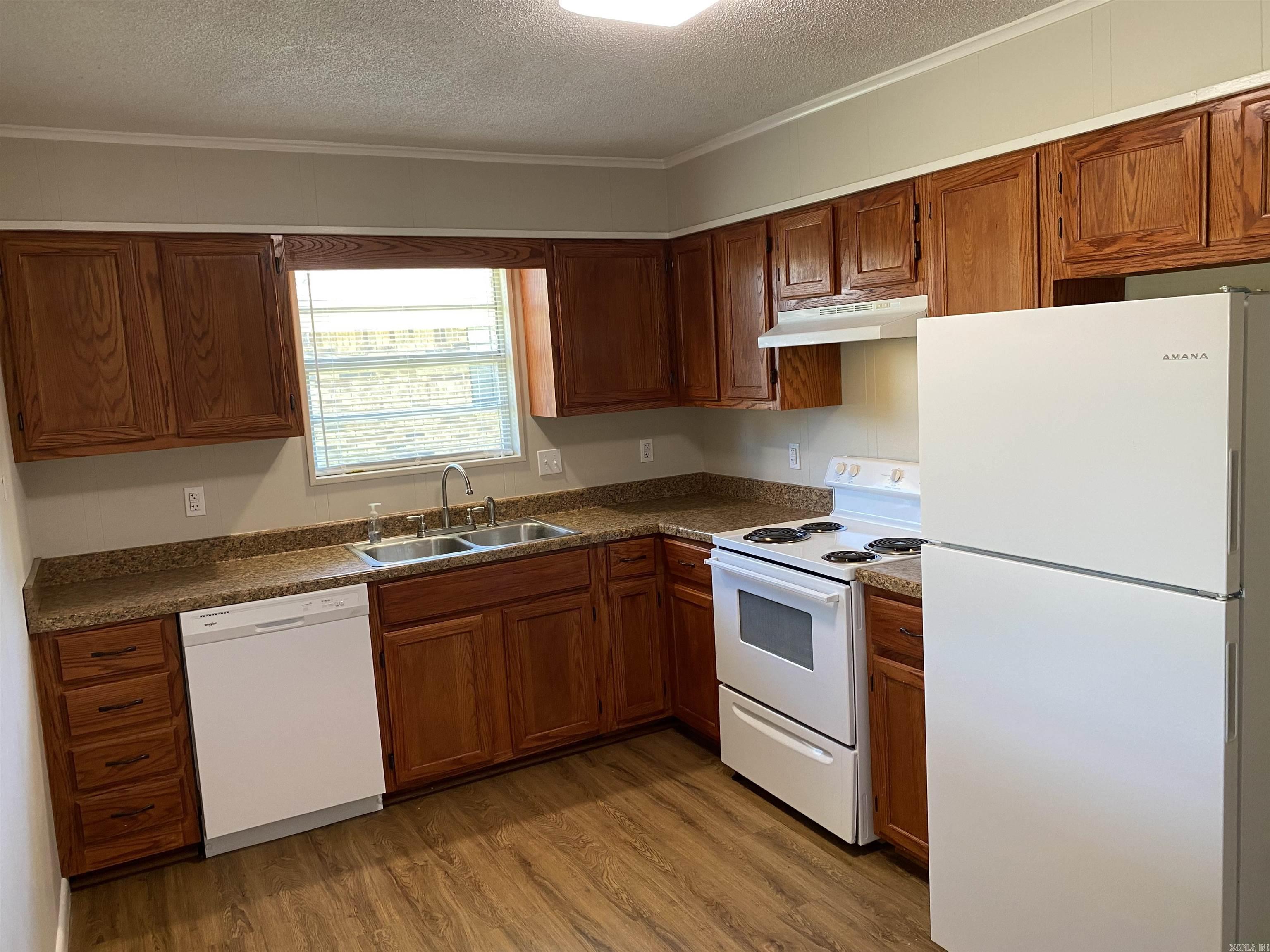 199 S Center  Conway, AR