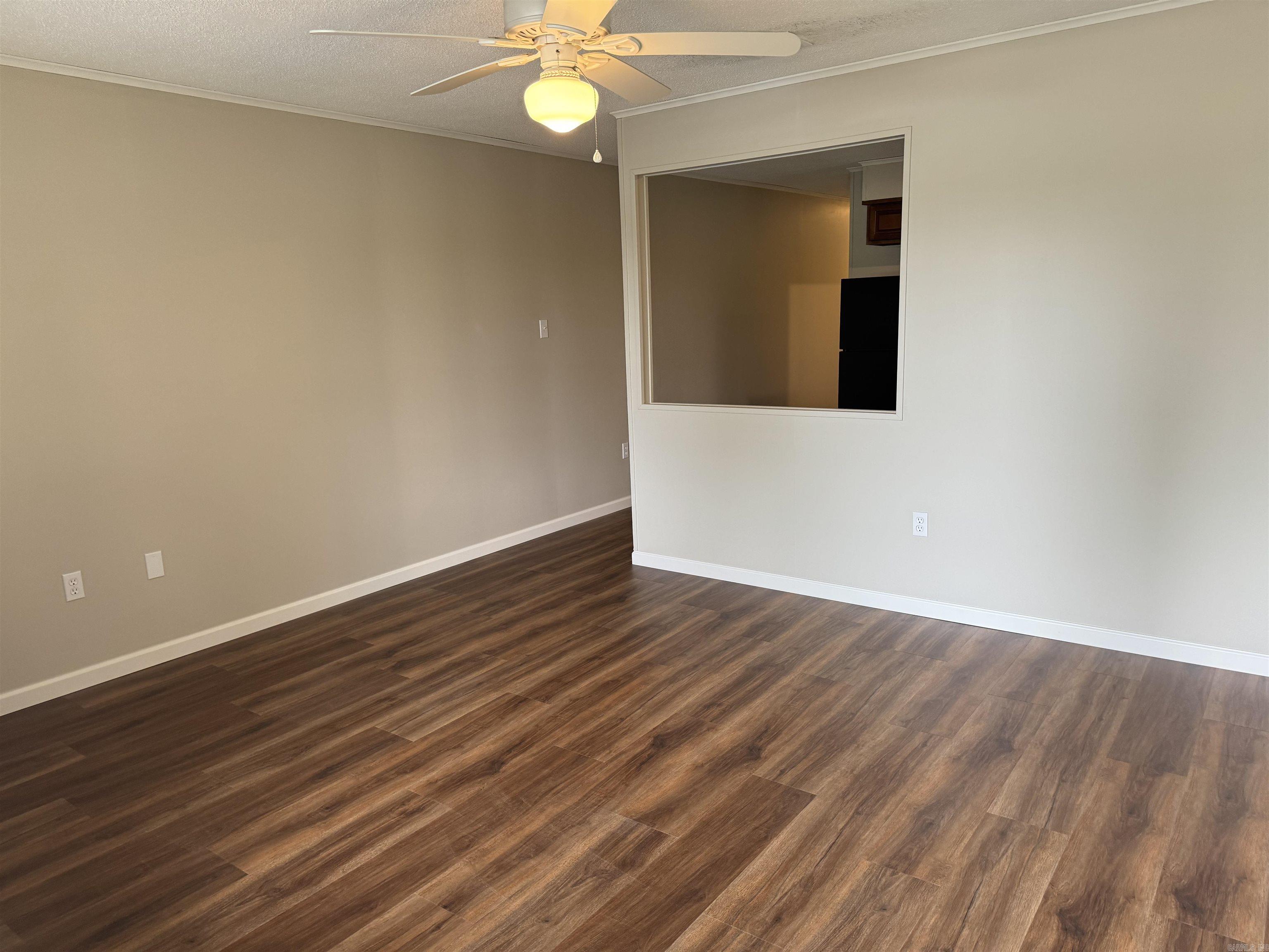 199 S Center  Conway, AR