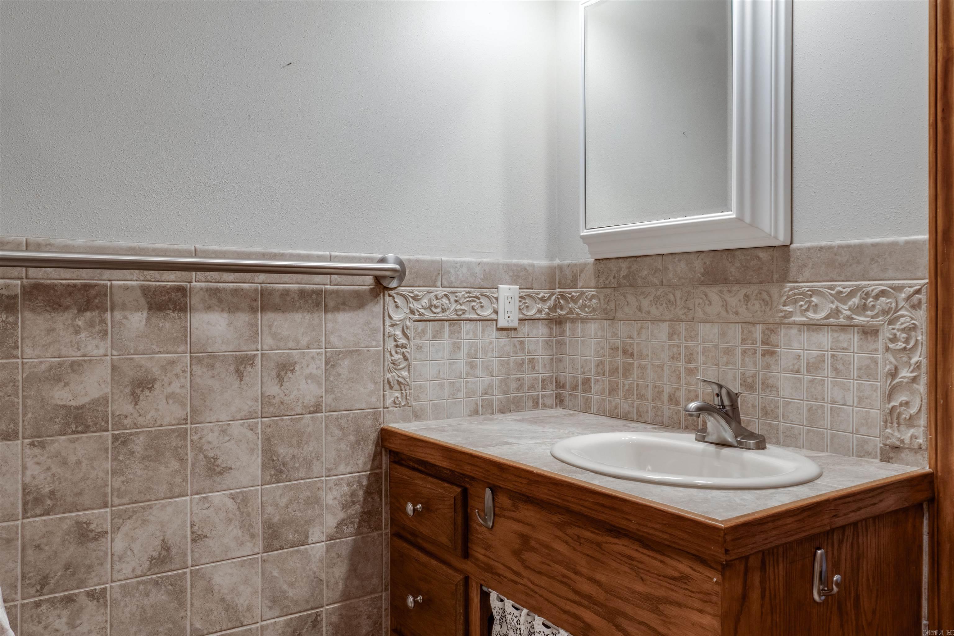 4202 Stoneview Court Little Rock, AR 72212