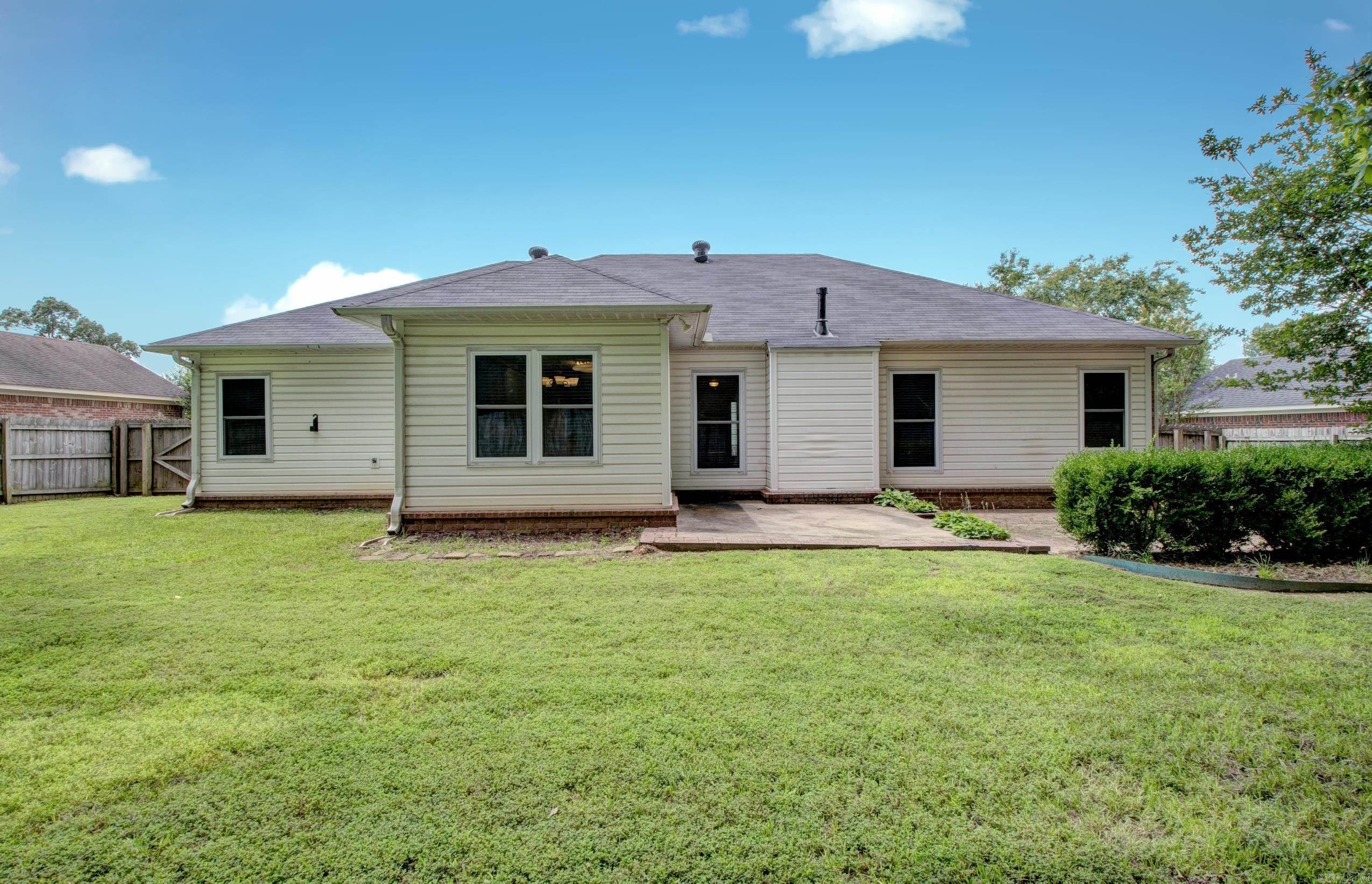 24 Cedarwood Drive  Cabot, AR