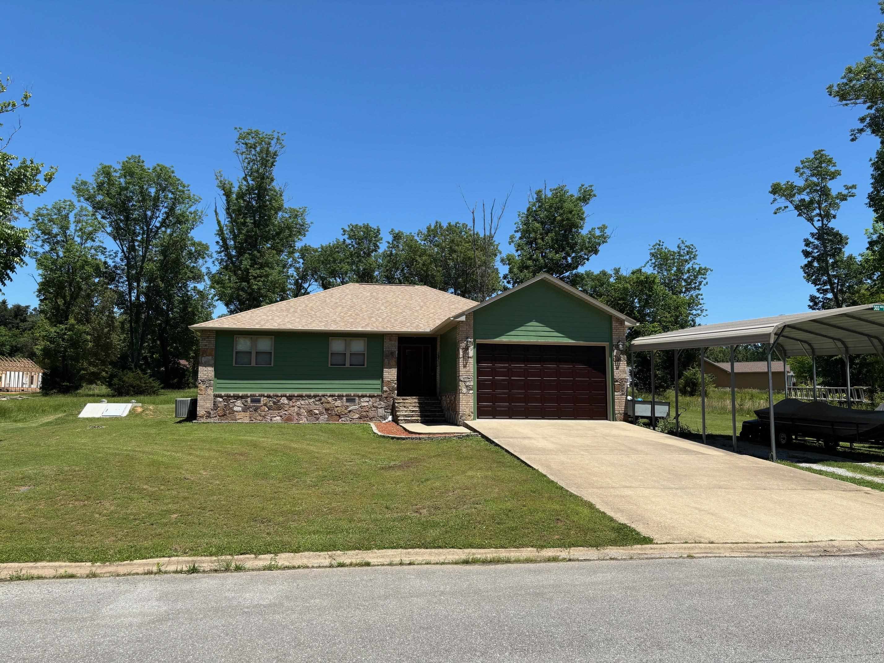 303 Whitewater  Mountain View, AR