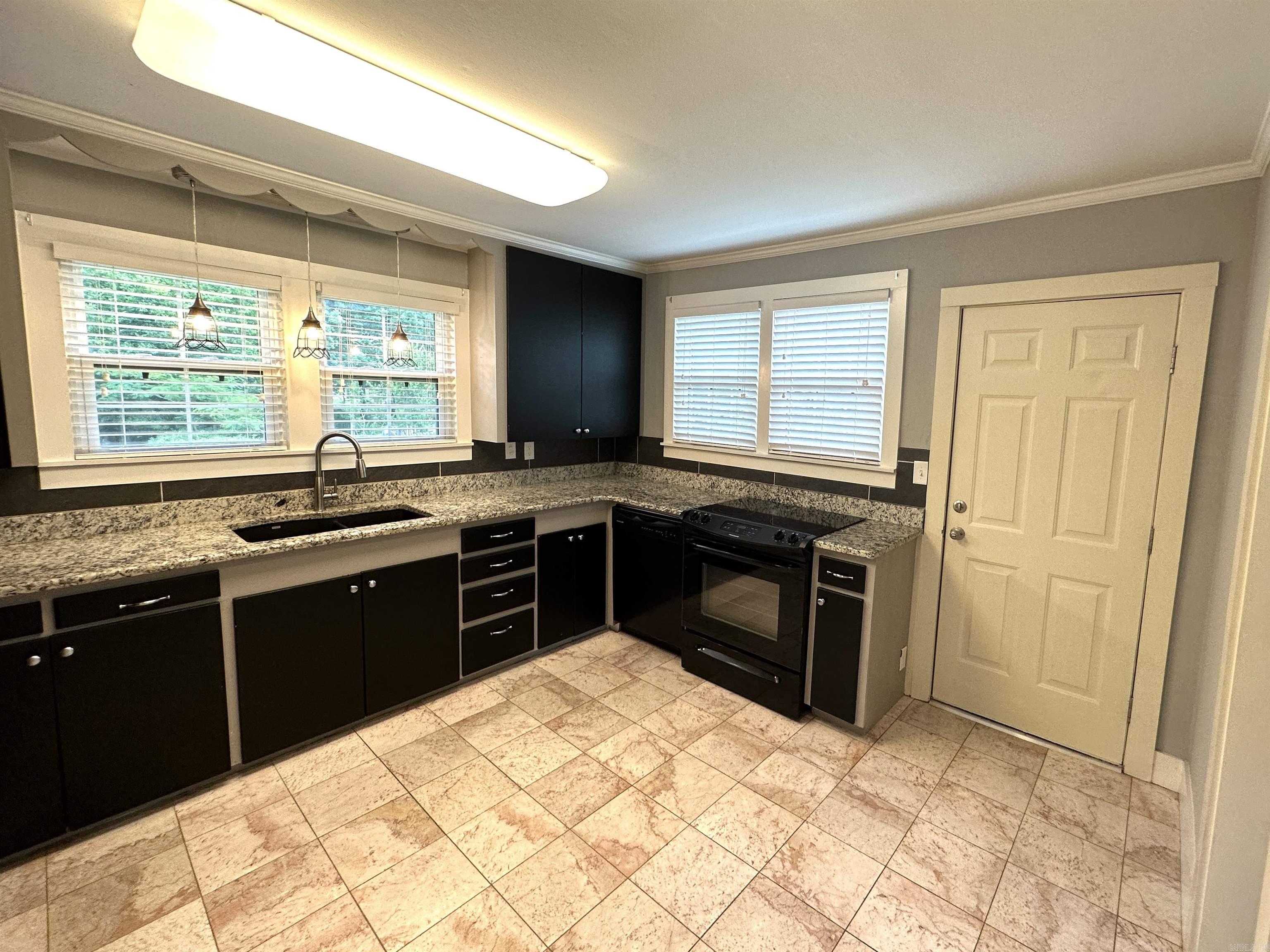 520 S Shady Ln  Benton, AR