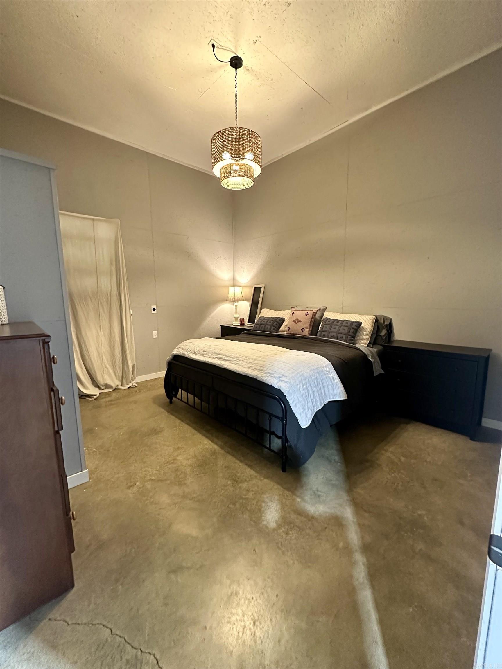 1442 Country Club  Arkadelphia, AR