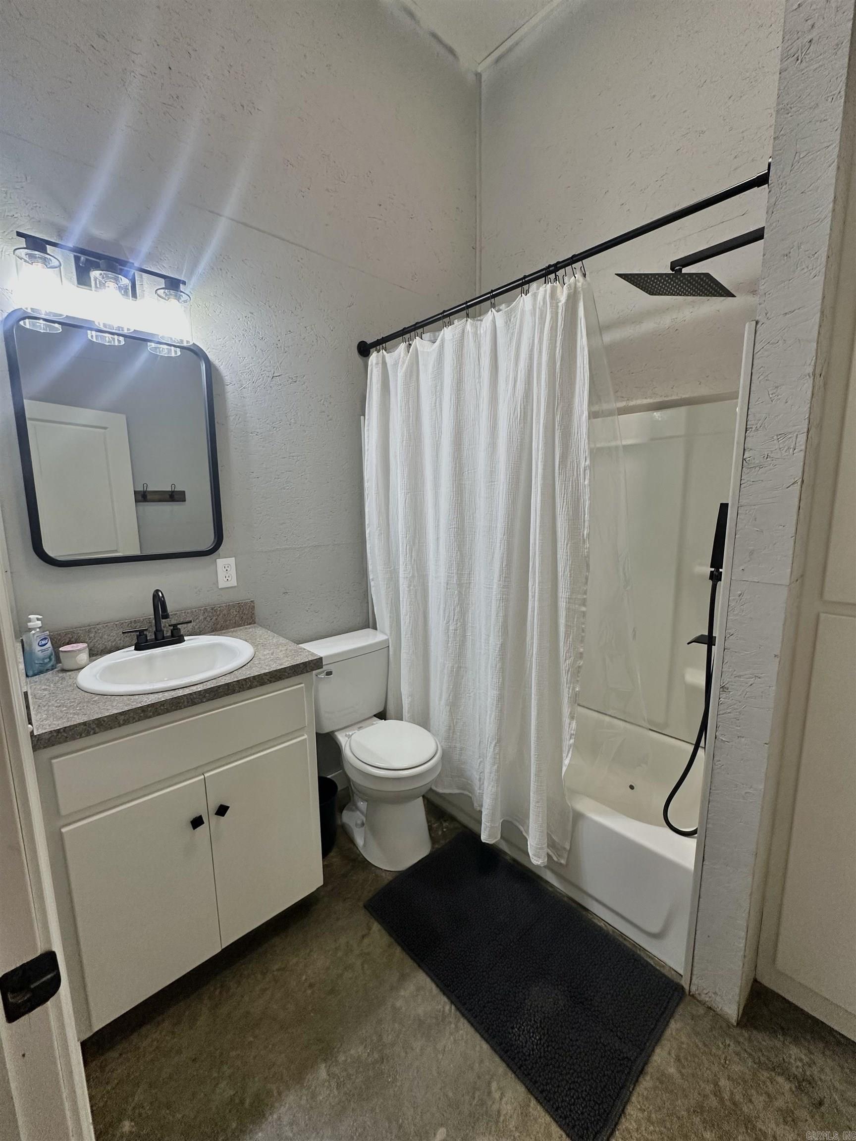 1442 Country Club  Arkadelphia, AR