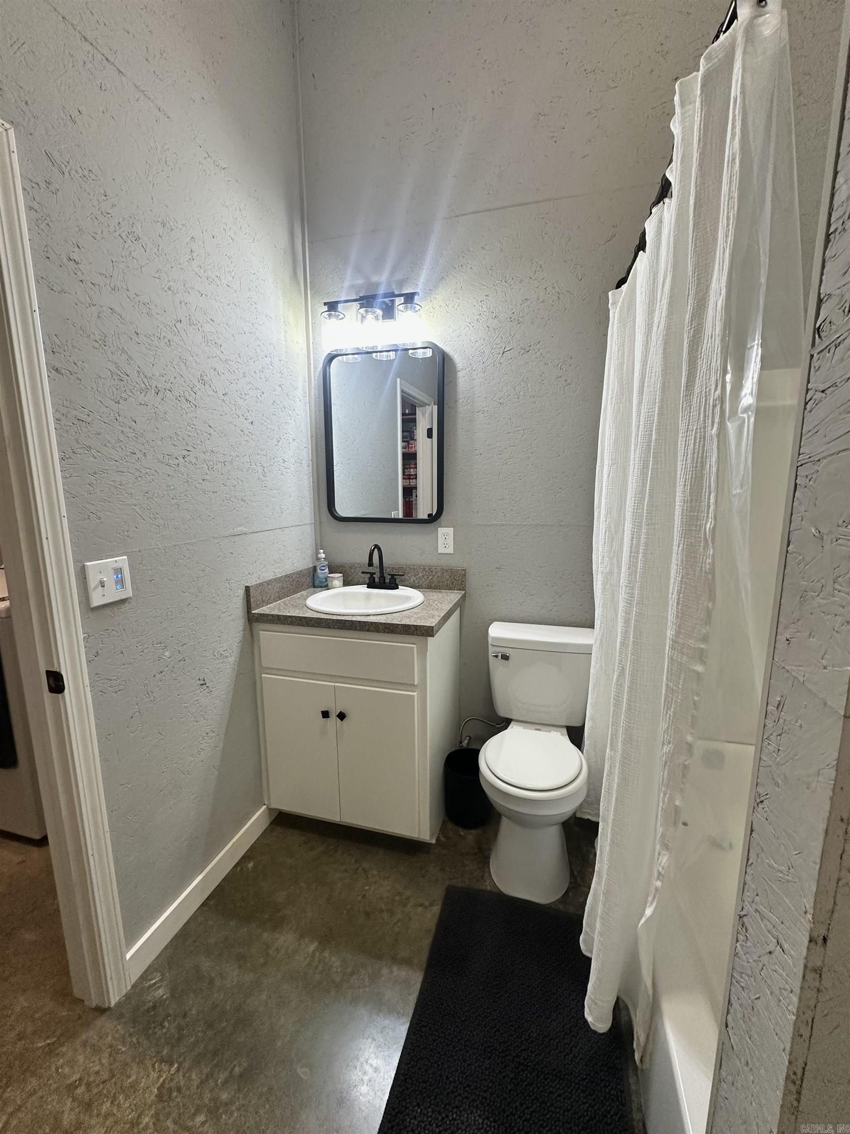 1442 Country Club  Arkadelphia, AR