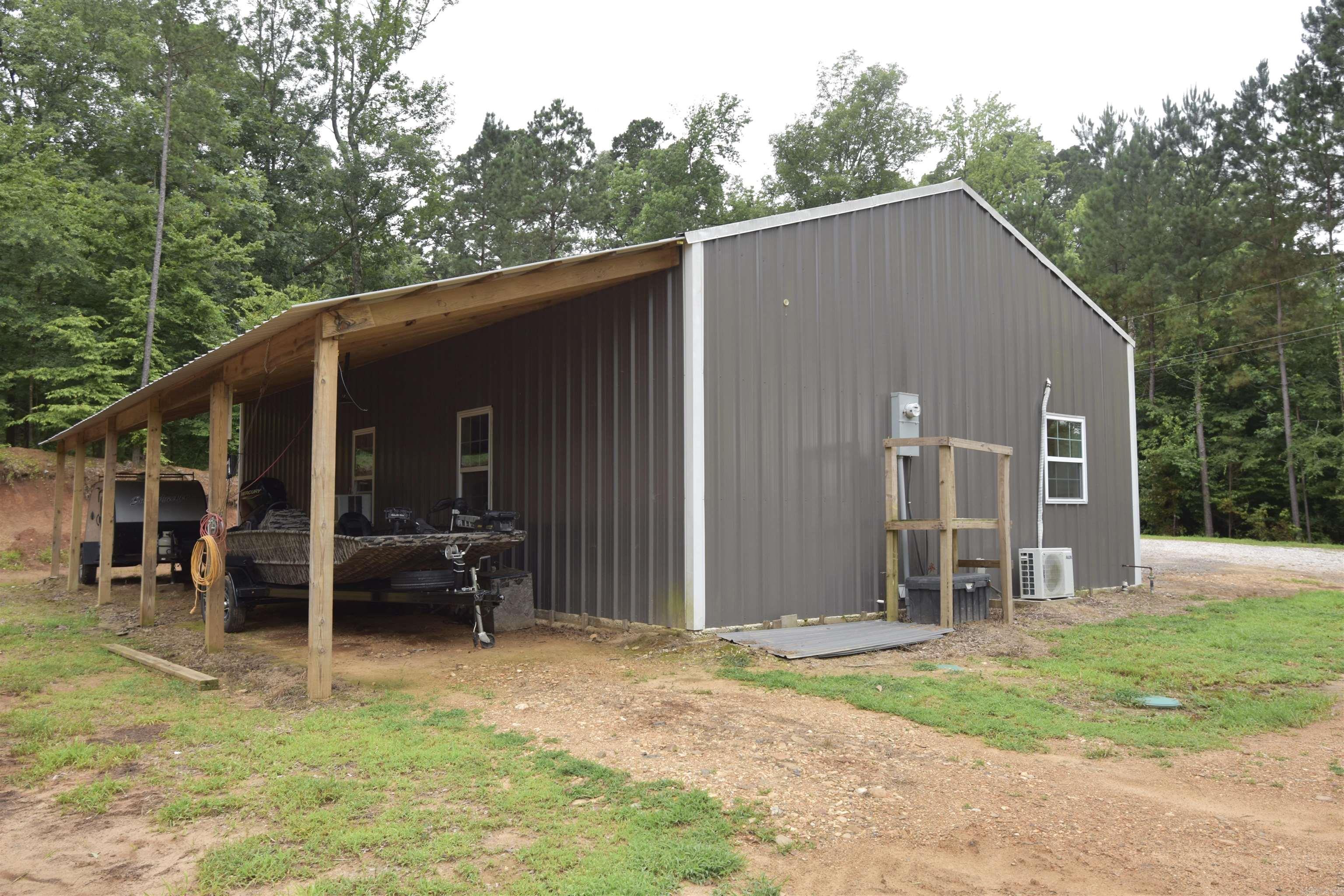1442 Country Club  Arkadelphia, AR