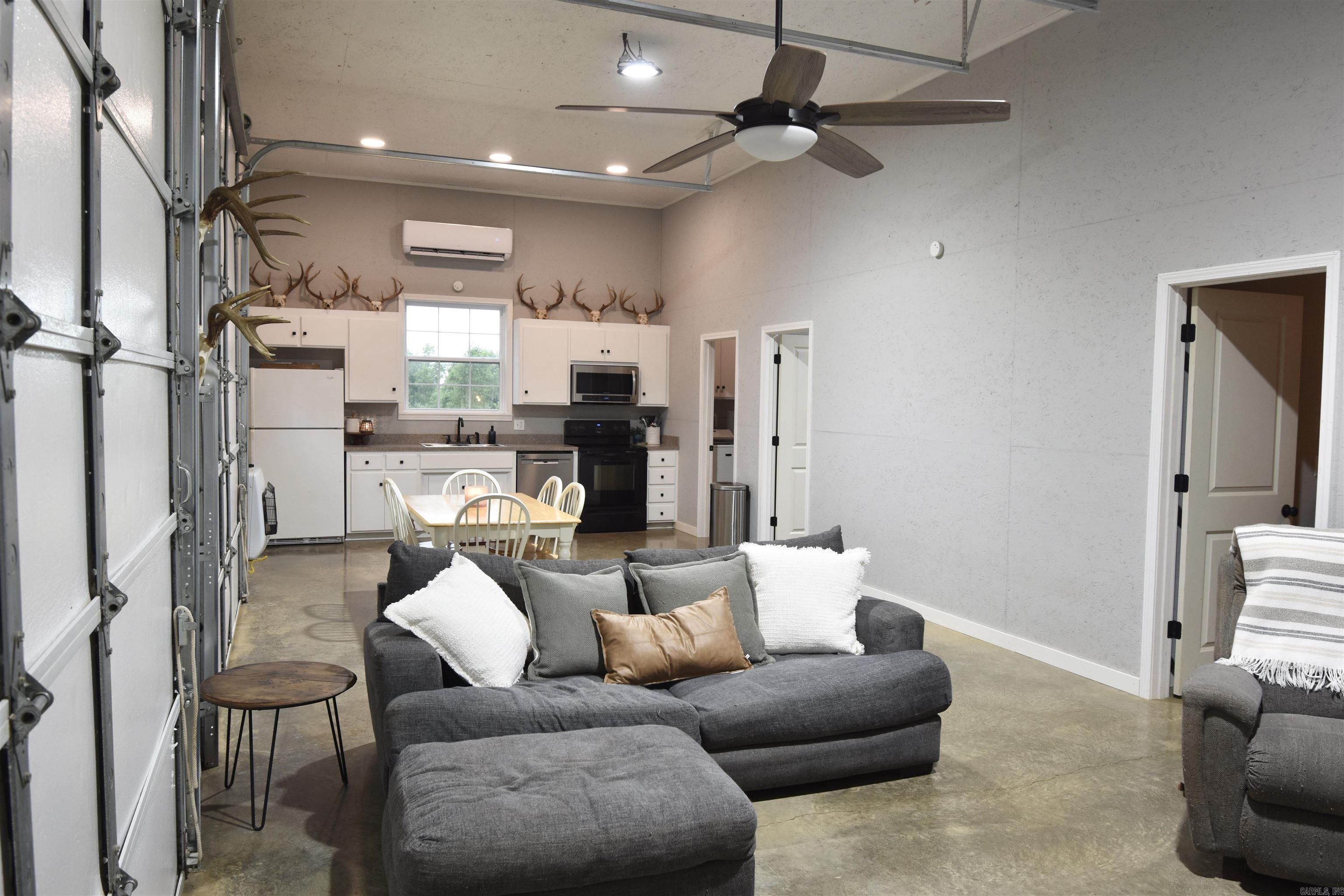 1442 Country Club  Arkadelphia, AR