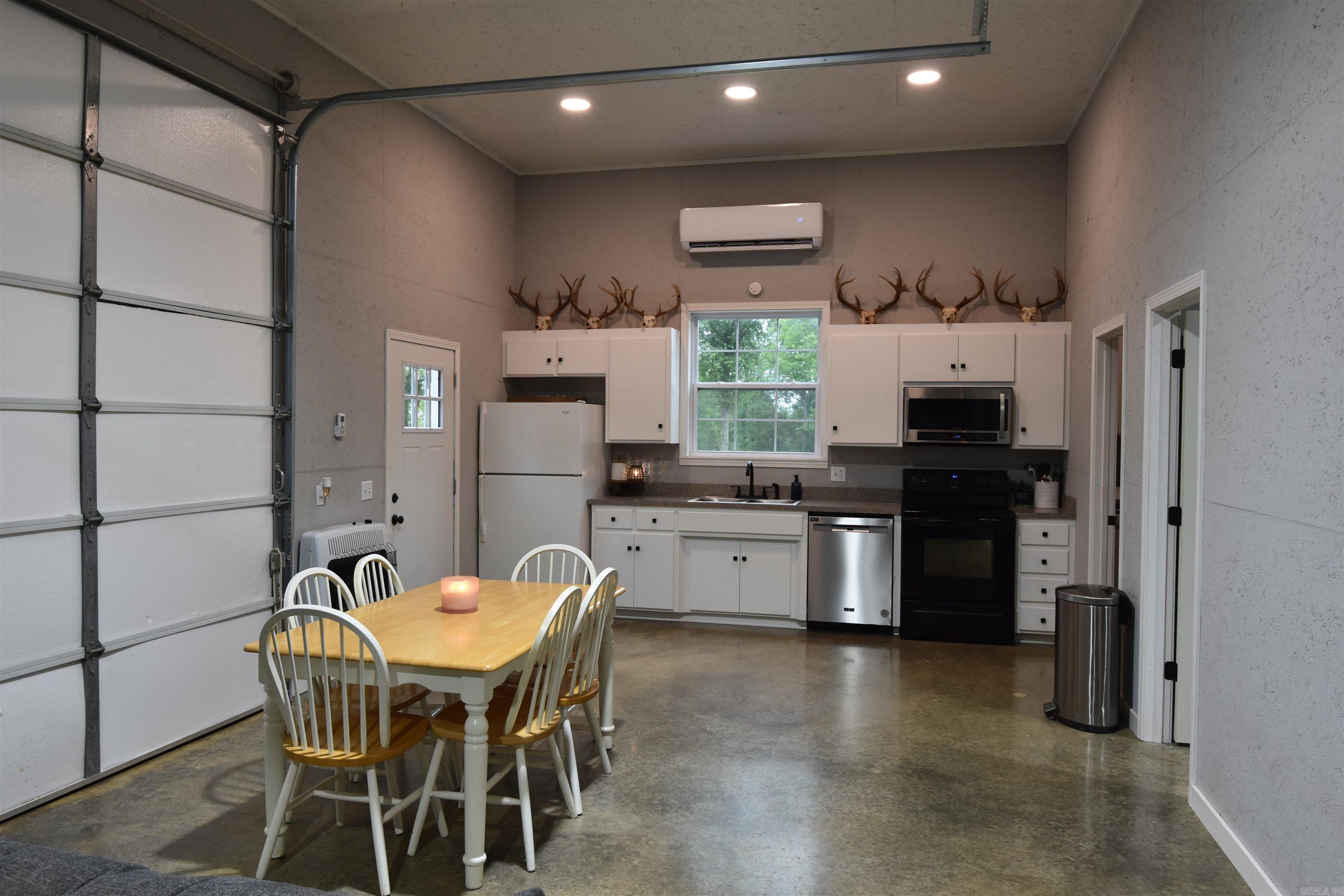 1442 Country Club  Arkadelphia, AR