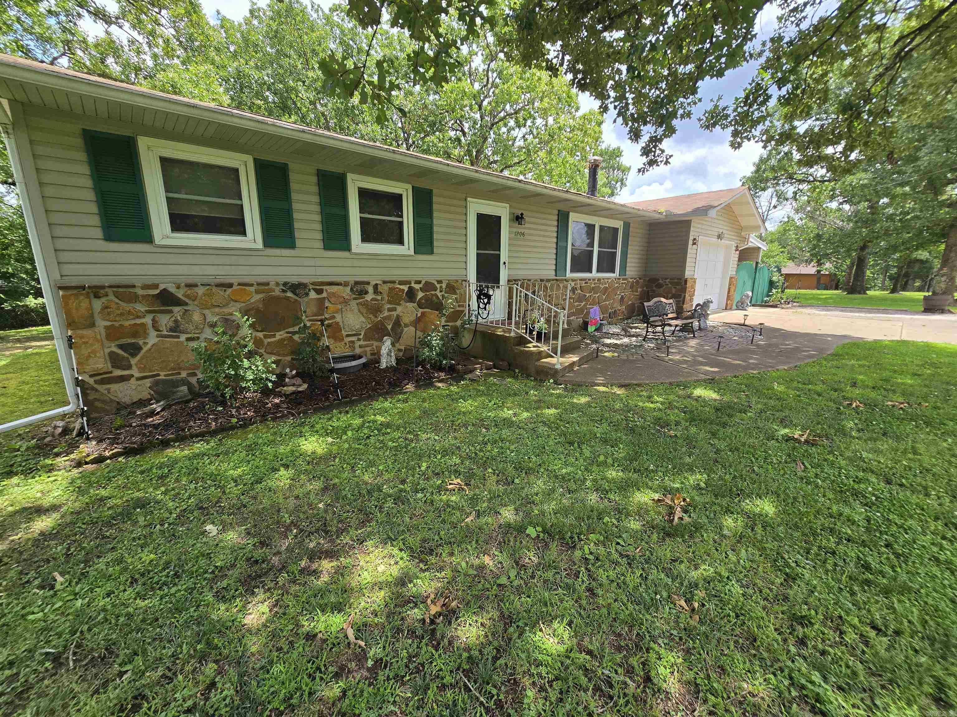 1206 Broadway Ave  Bull Shoals, AR