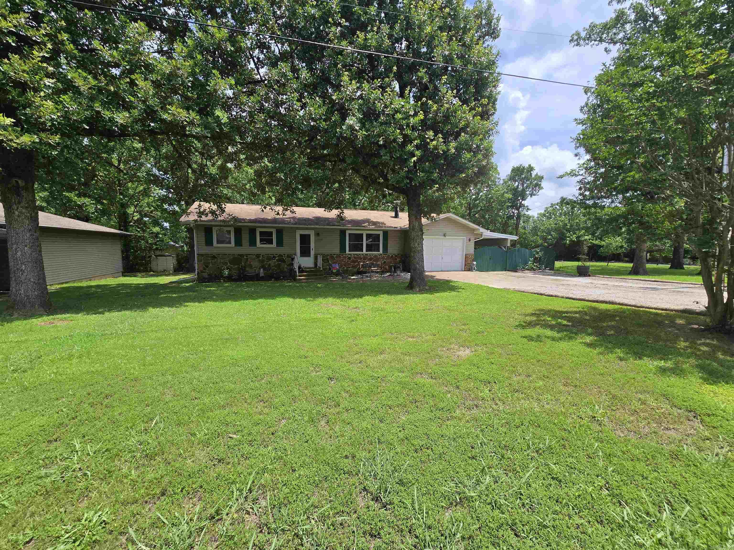 1206 Broadway Ave  Bull Shoals, AR
