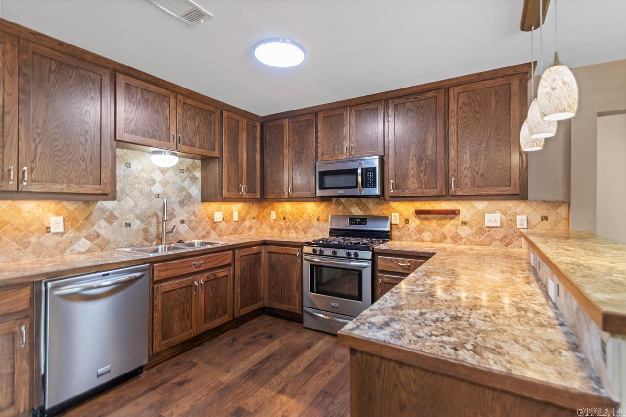 1235 Odessa  Benton, AR