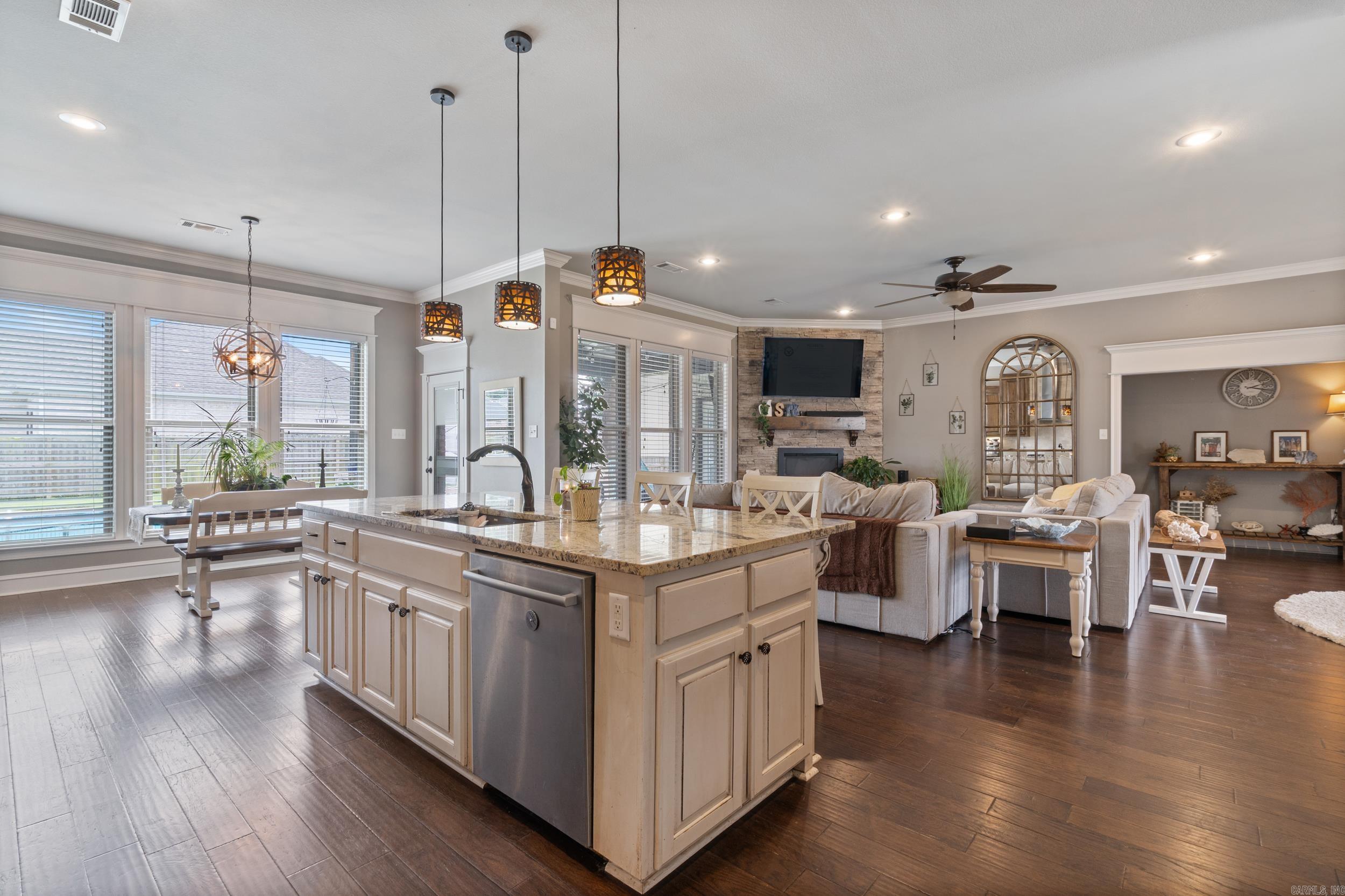 2705 Pulaski  Conway, AR