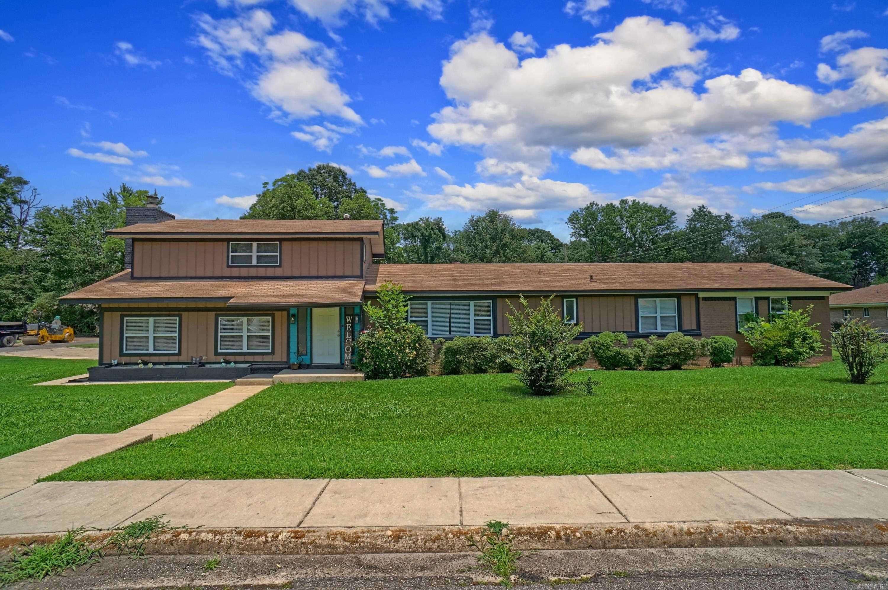 1418 W 2nd  Russellville, AR