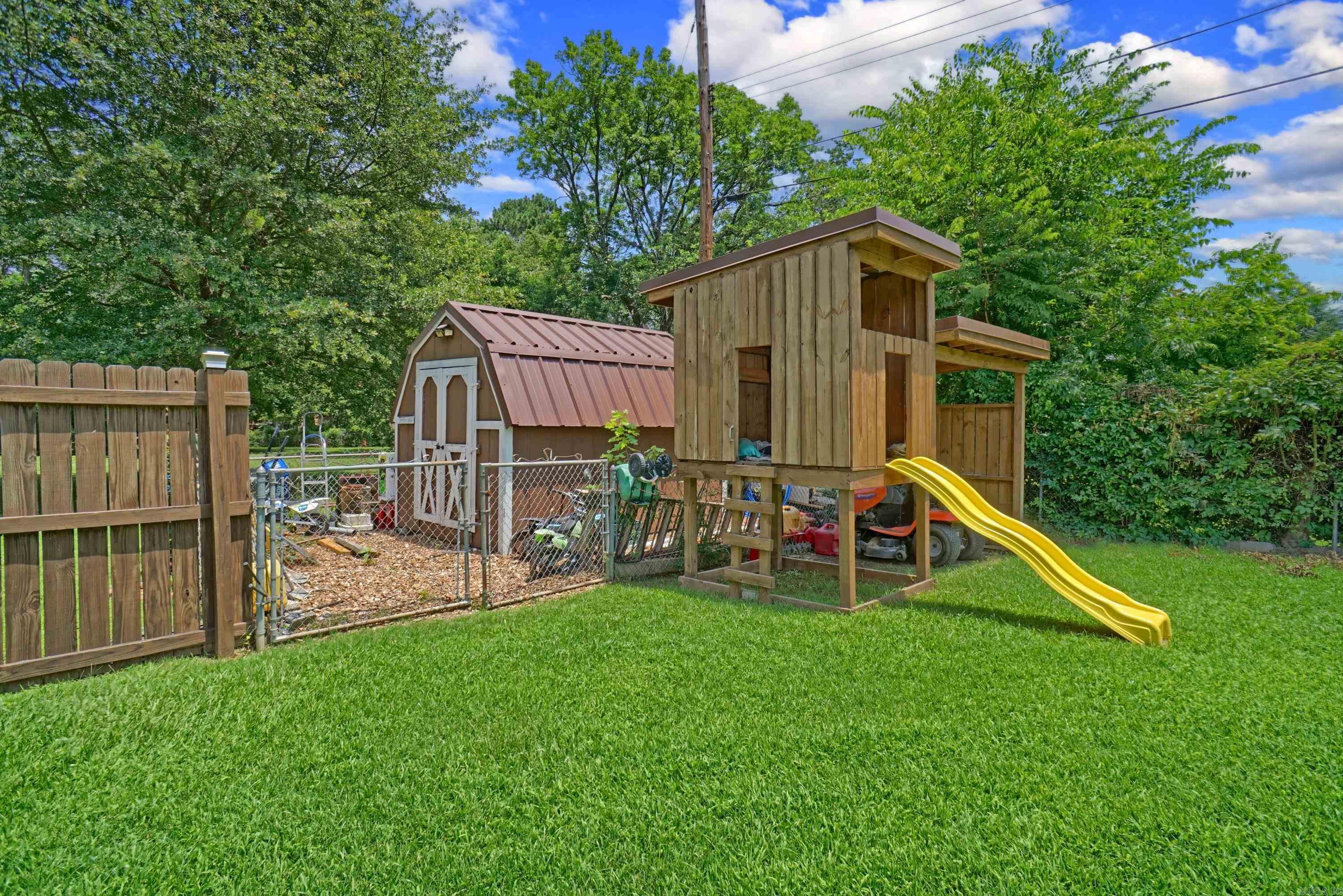 1418 W 2nd  Russellville, AR
