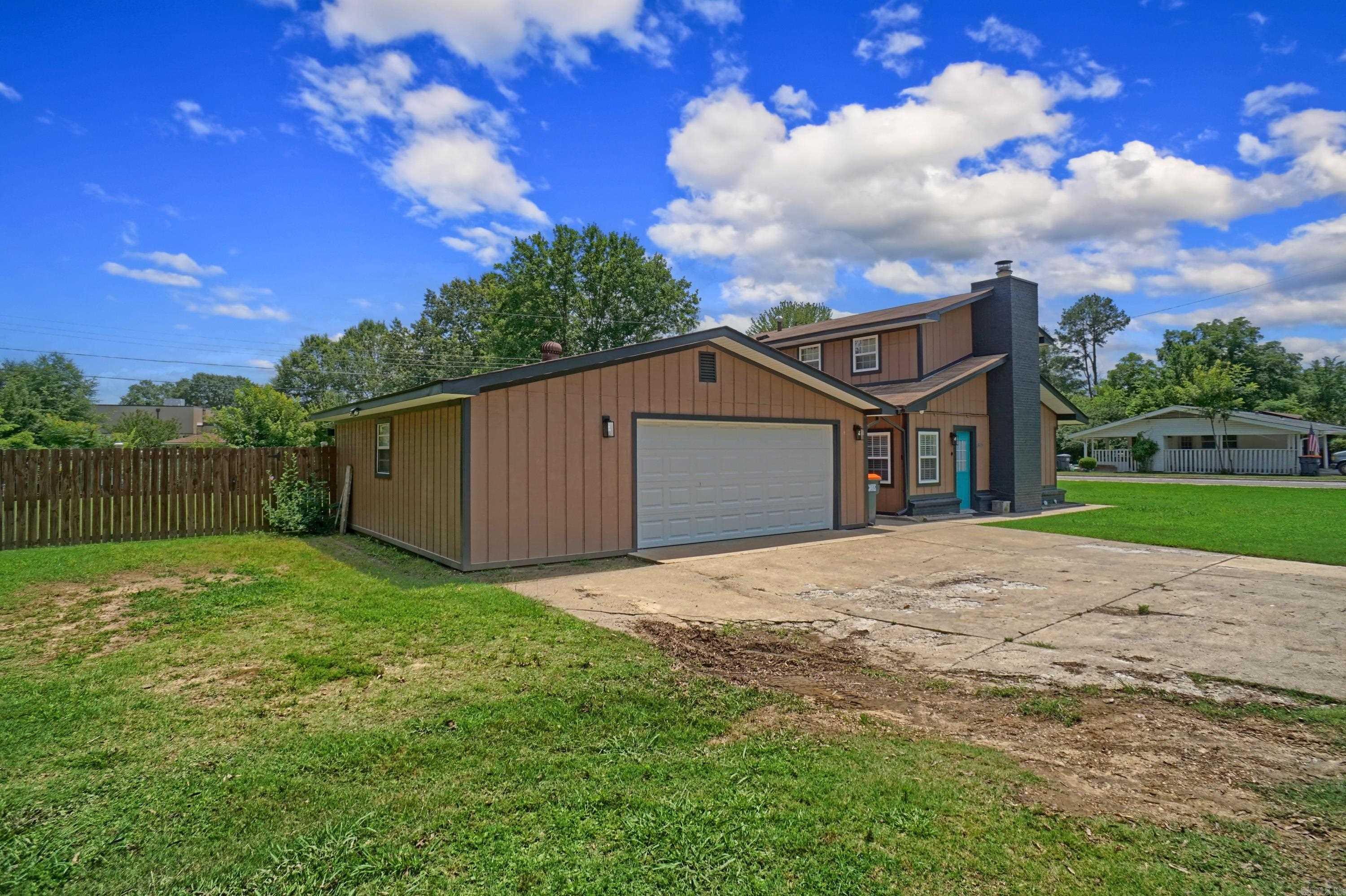 1418 W 2nd  Russellville, AR