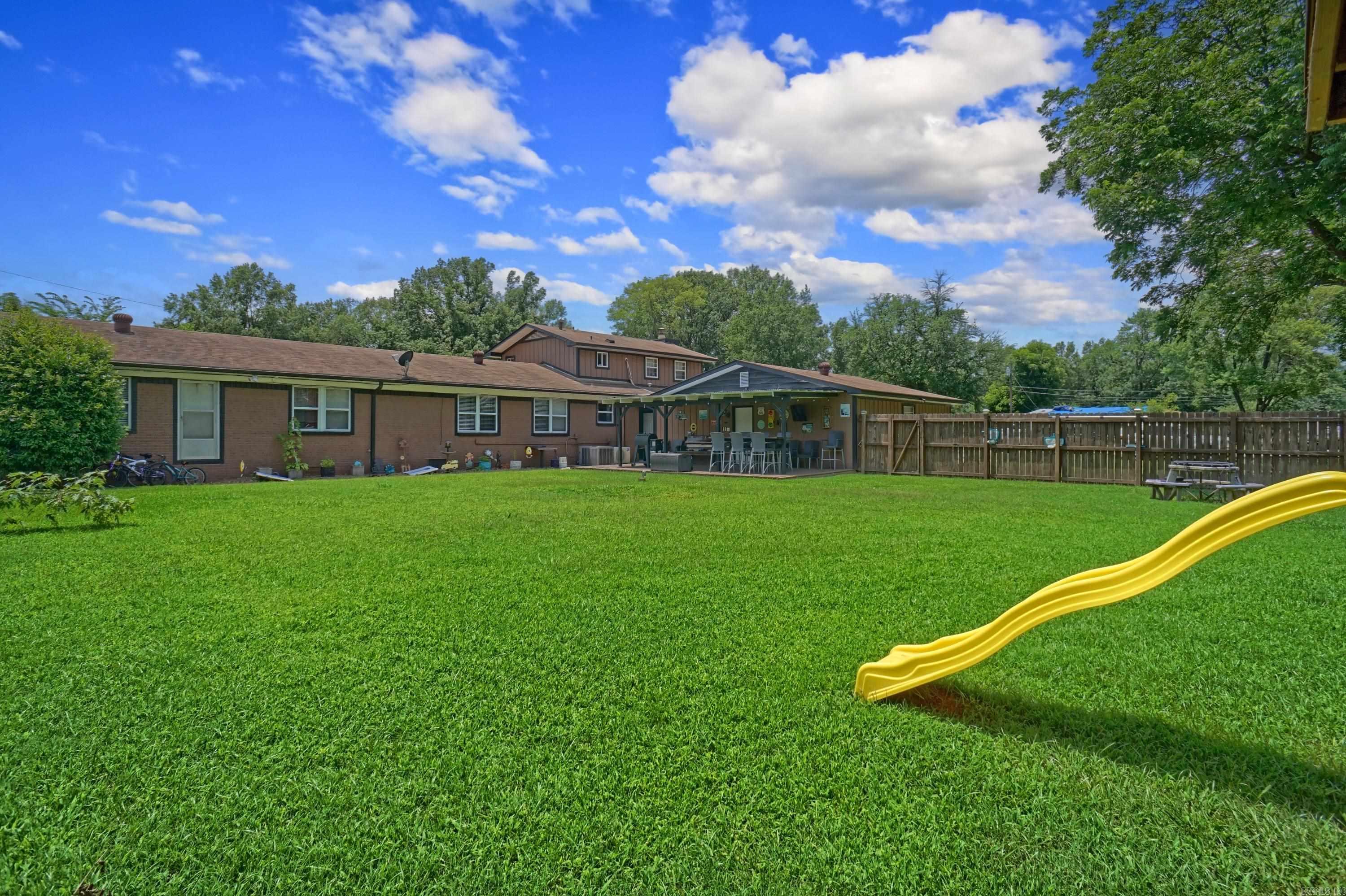 1418 W 2nd  Russellville, AR