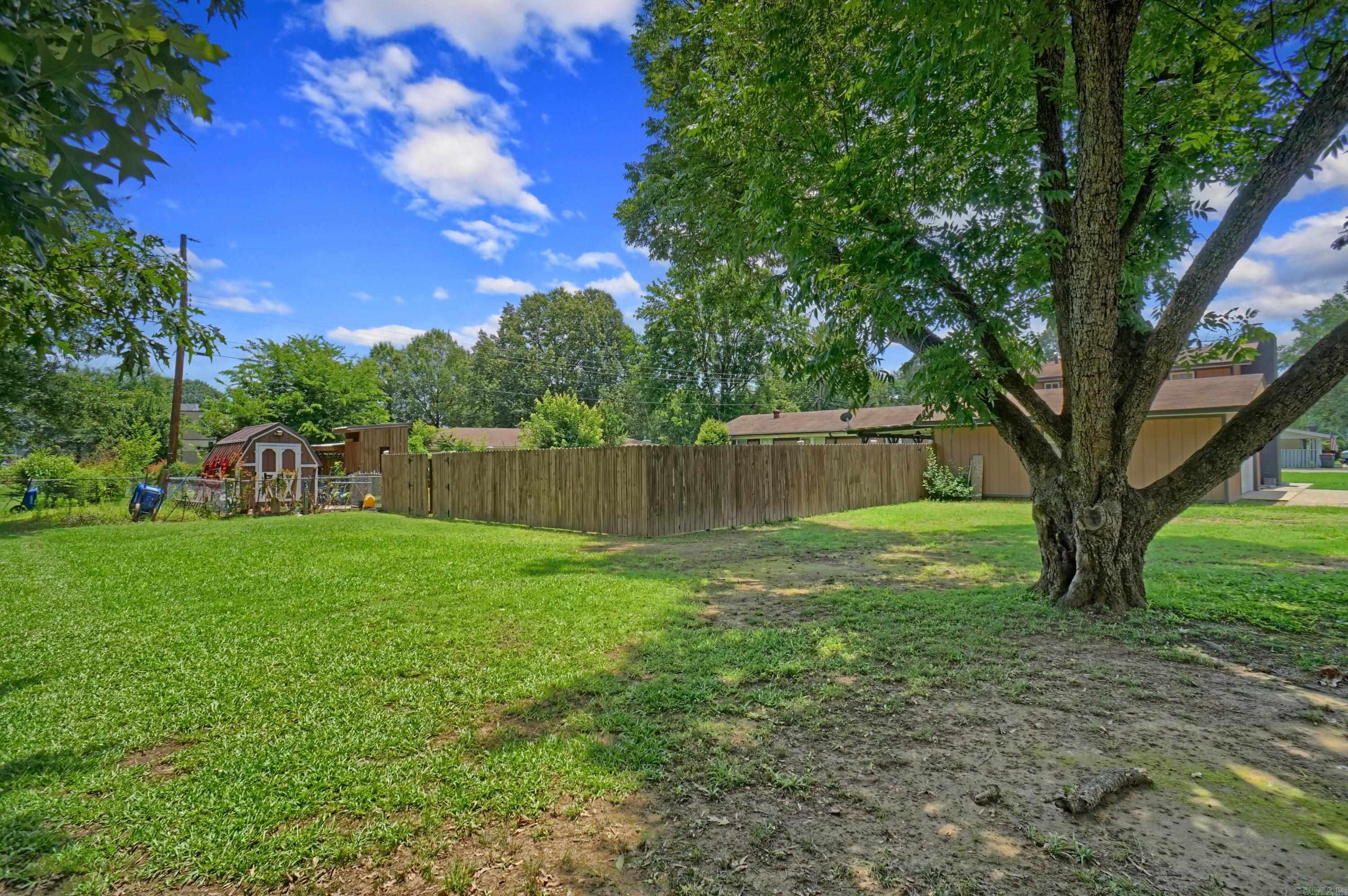 1418 W 2nd  Russellville, AR