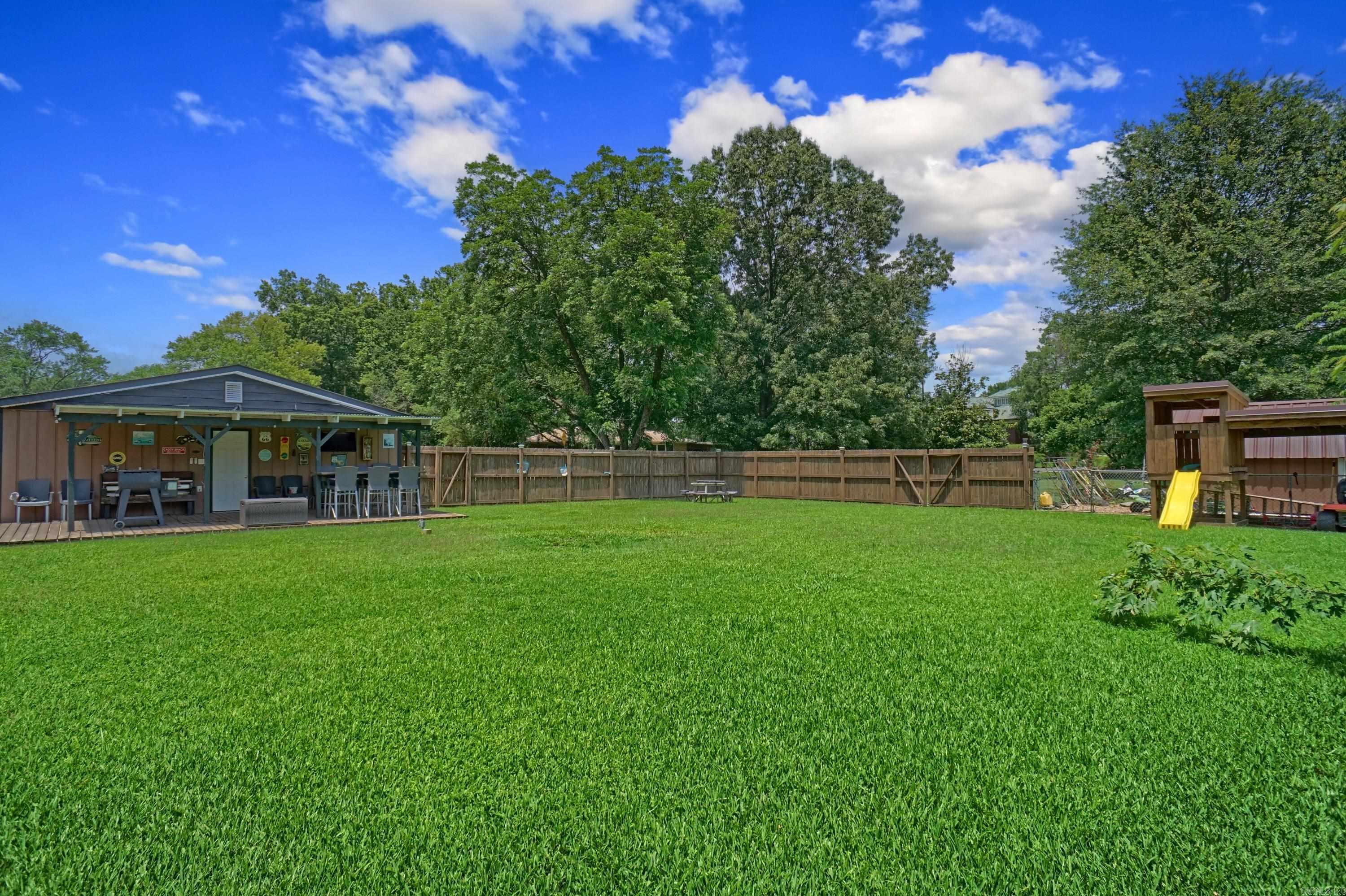 1418 W 2nd  Russellville, AR