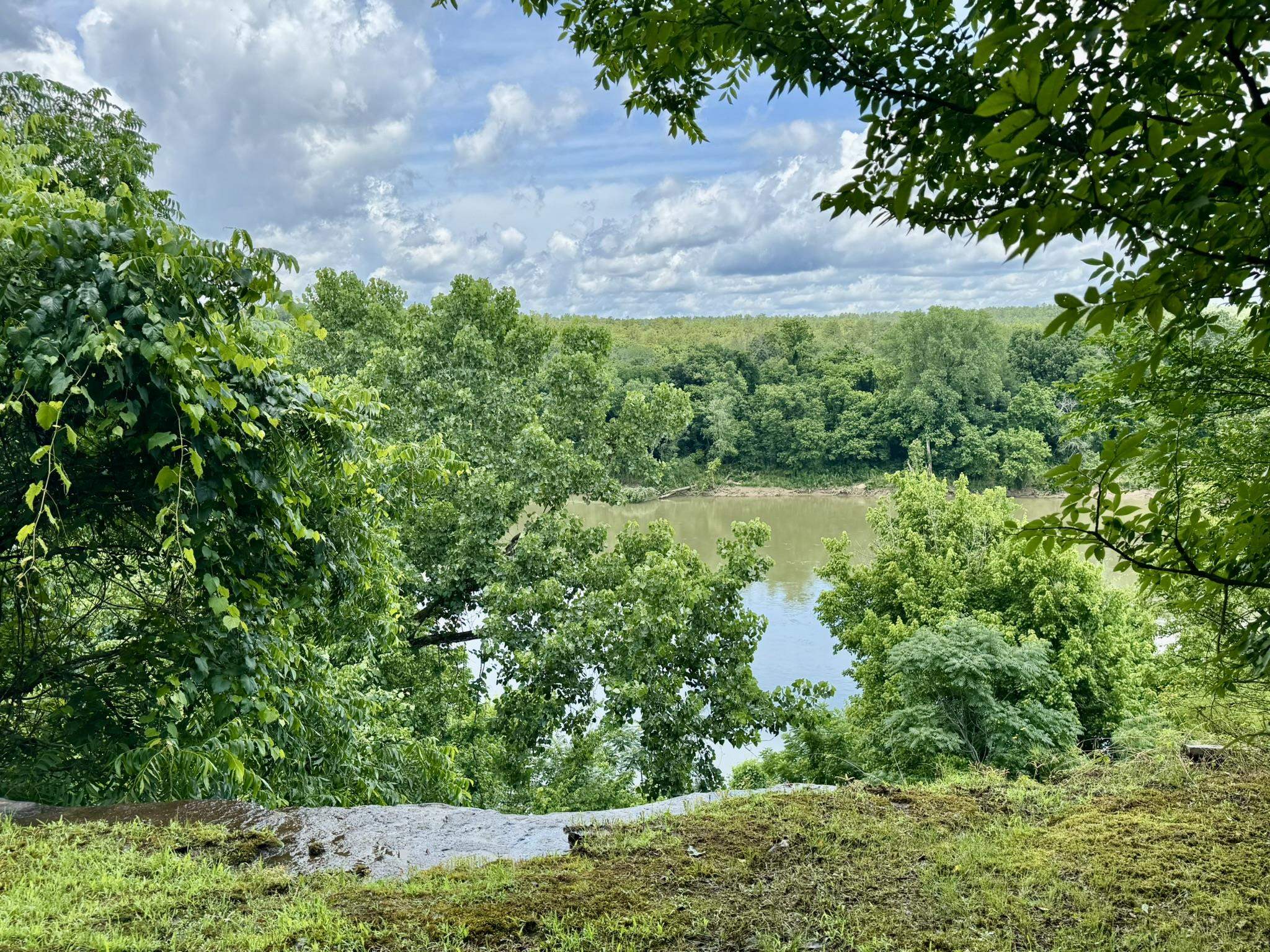 434 R.S. Bluffs Road  Melbourne, AR