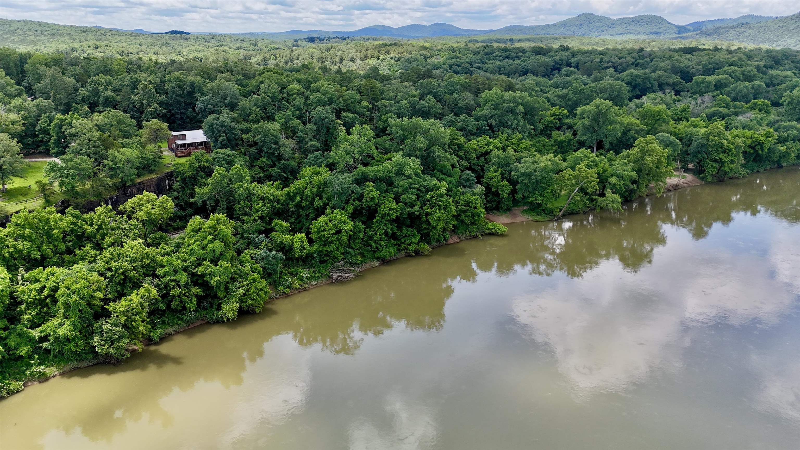 434 R.S. Bluffs Road  Melbourne, AR