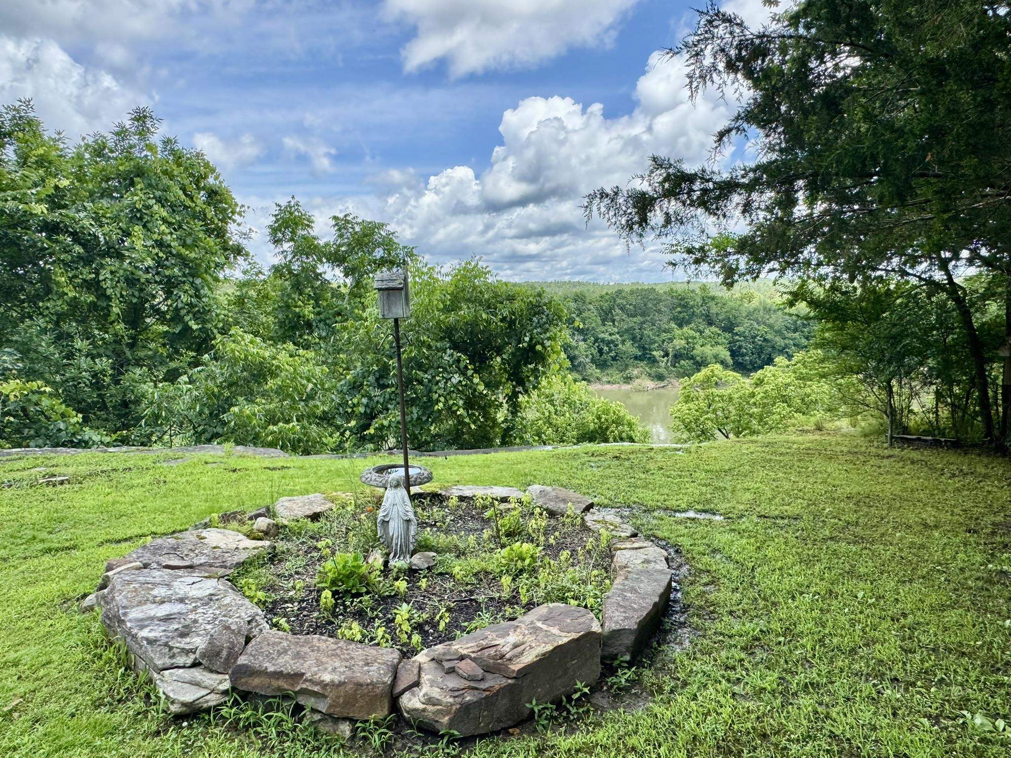 434 R.S. Bluffs Road  Melbourne, AR