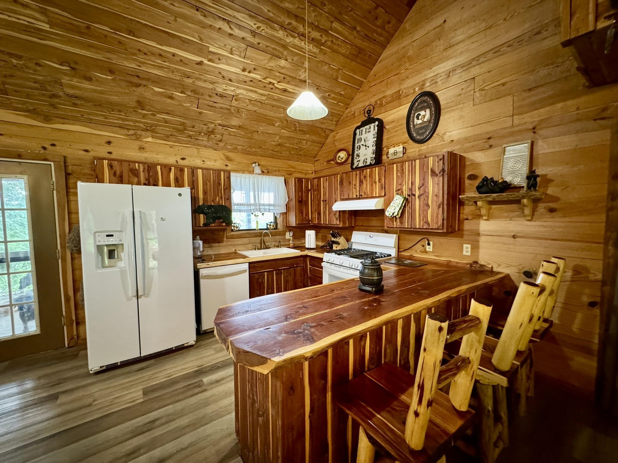434 R.S. Bluffs Road  Melbourne, AR