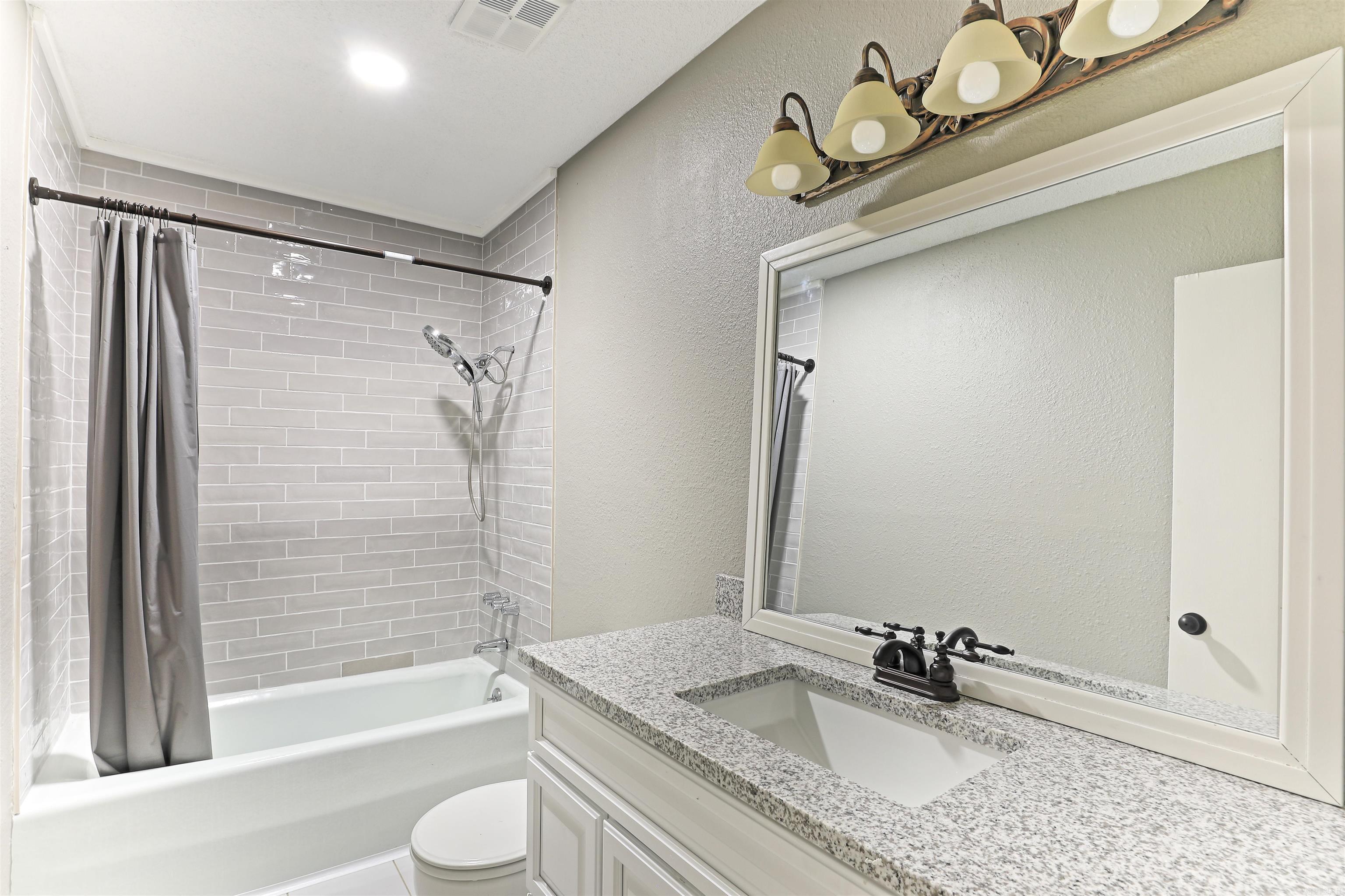 6905 White Oak Cove  White Hall, AR