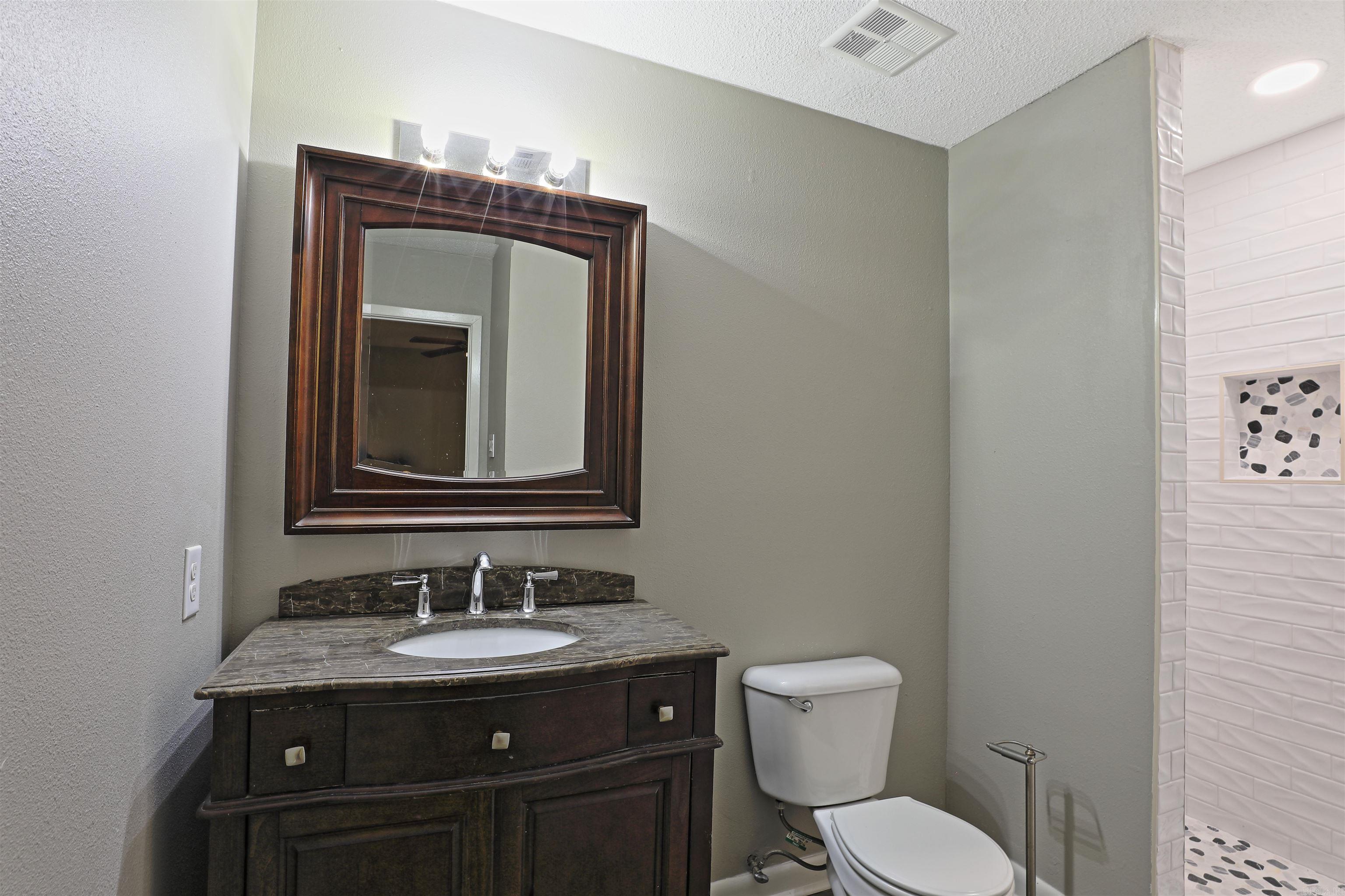 6905 White Oak Cove  White Hall, AR