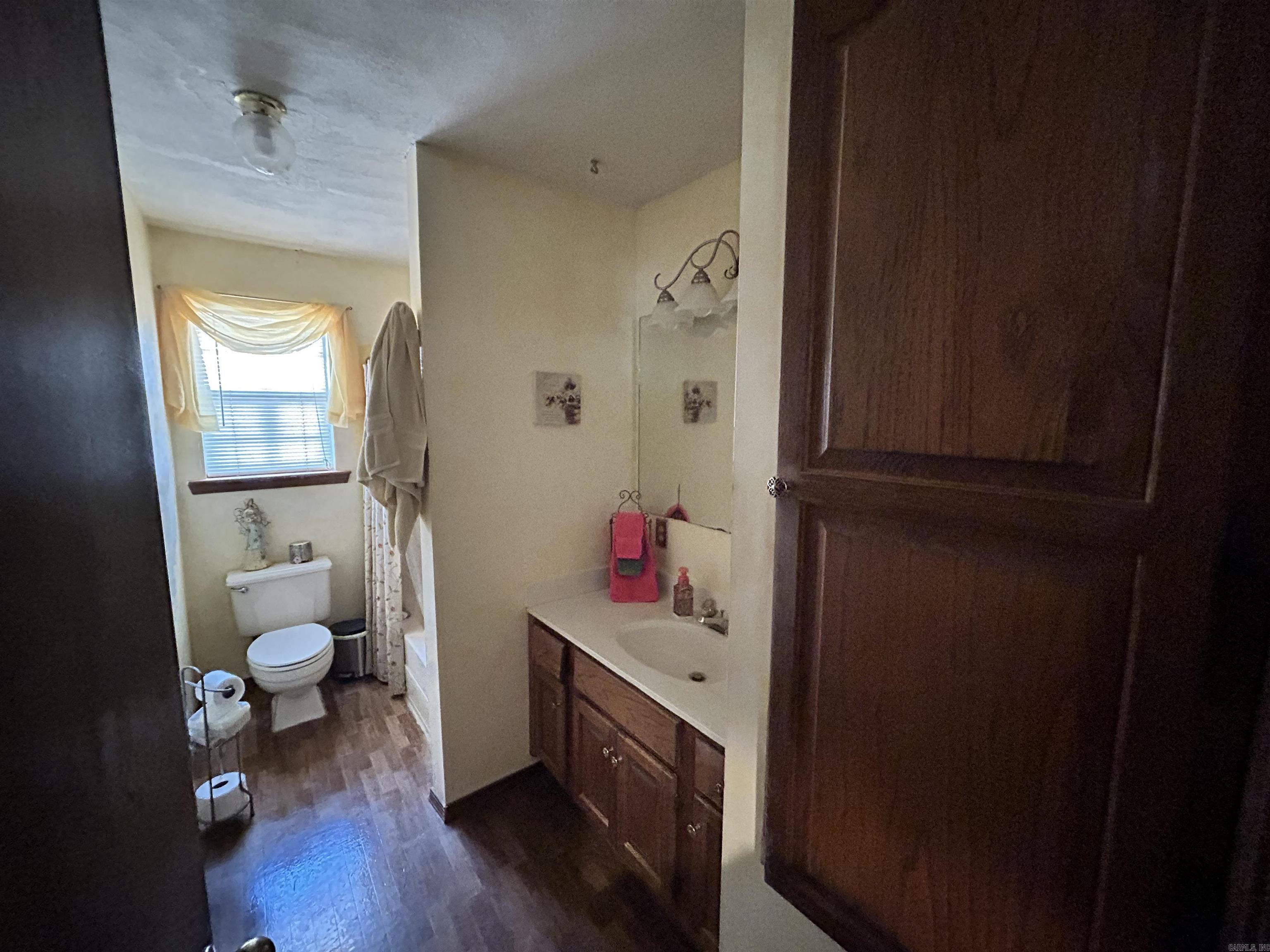 142 Meade  Clinton, AR