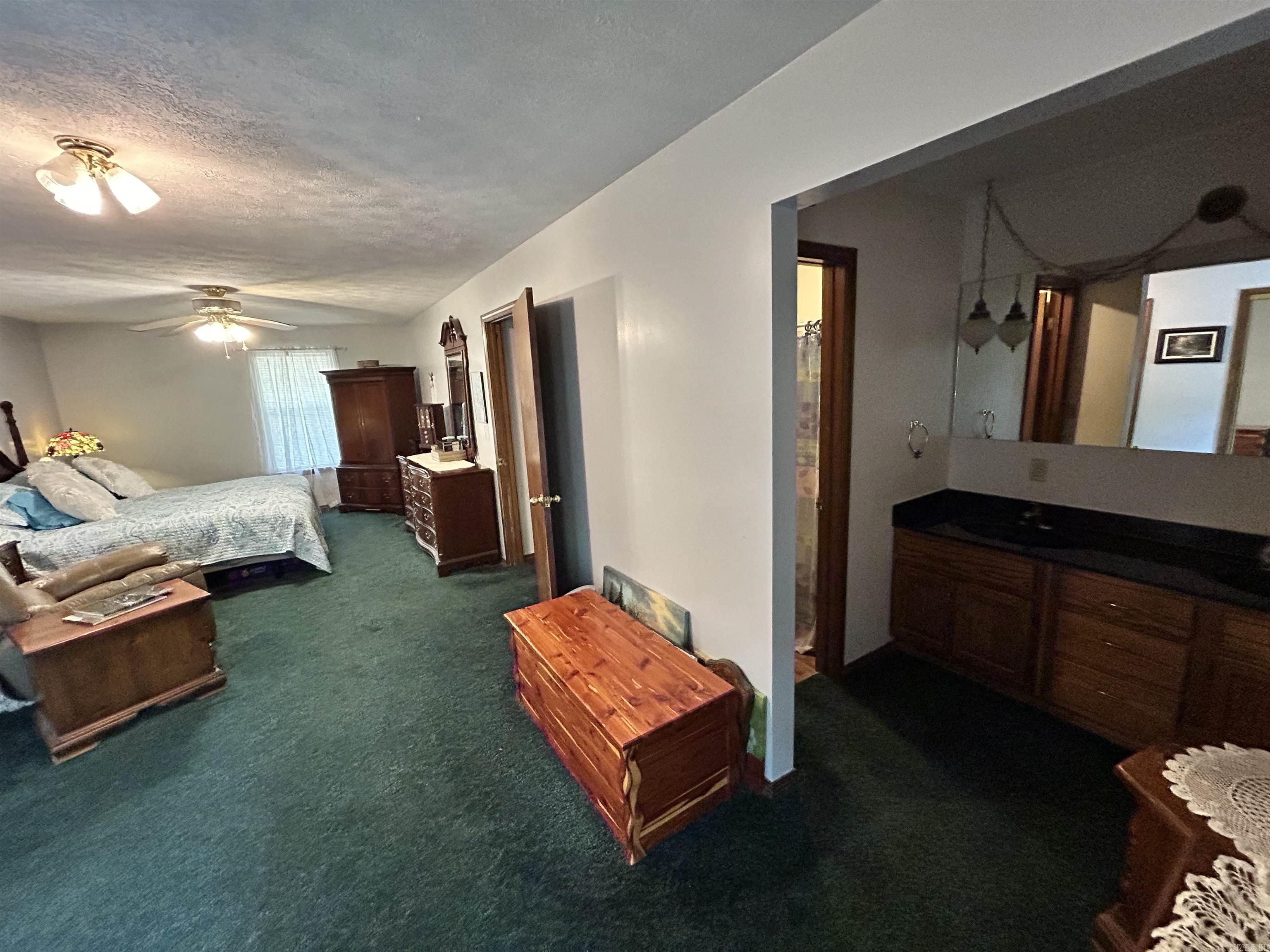 142 Meade  Clinton, AR