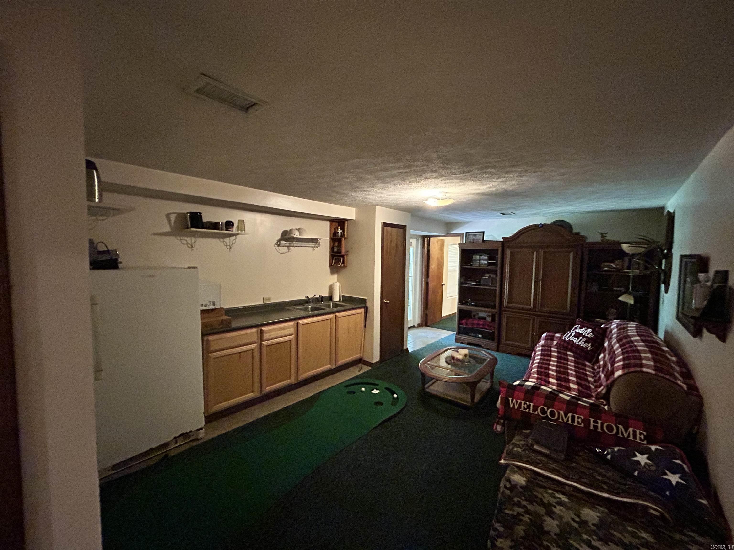 142 Meade  Clinton, AR