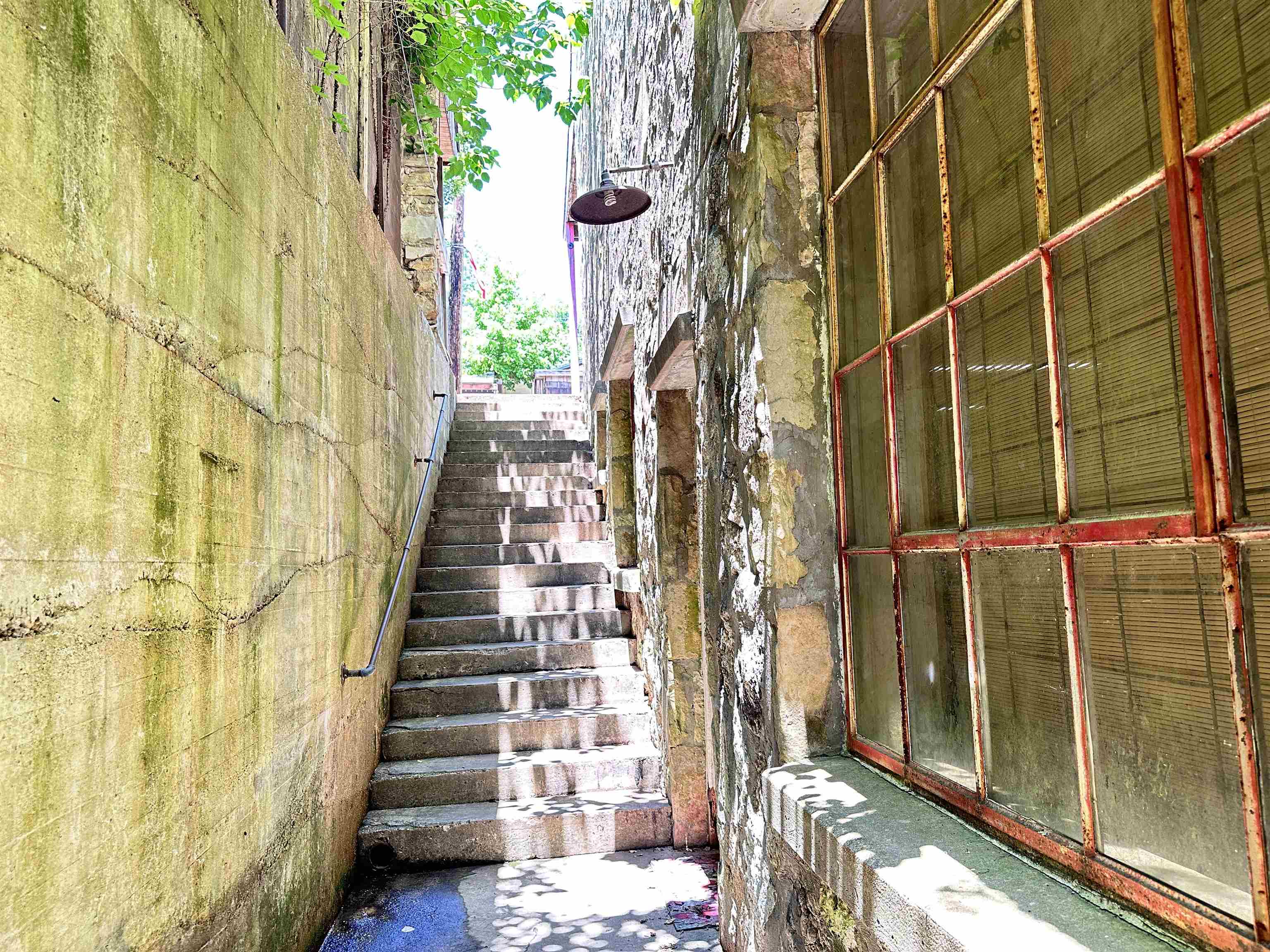 217 E main  Hardy, AR