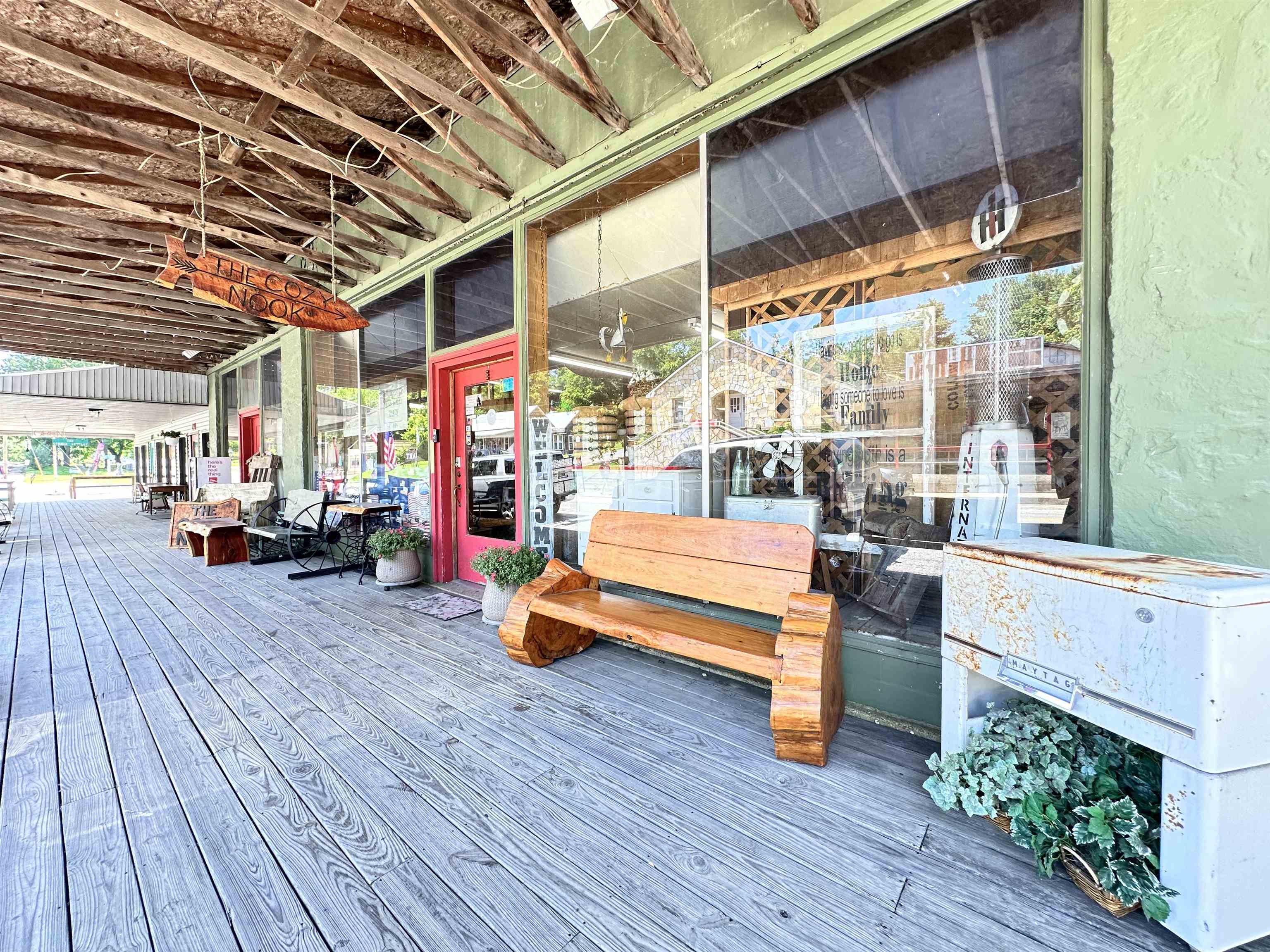 217 E main  Hardy, AR