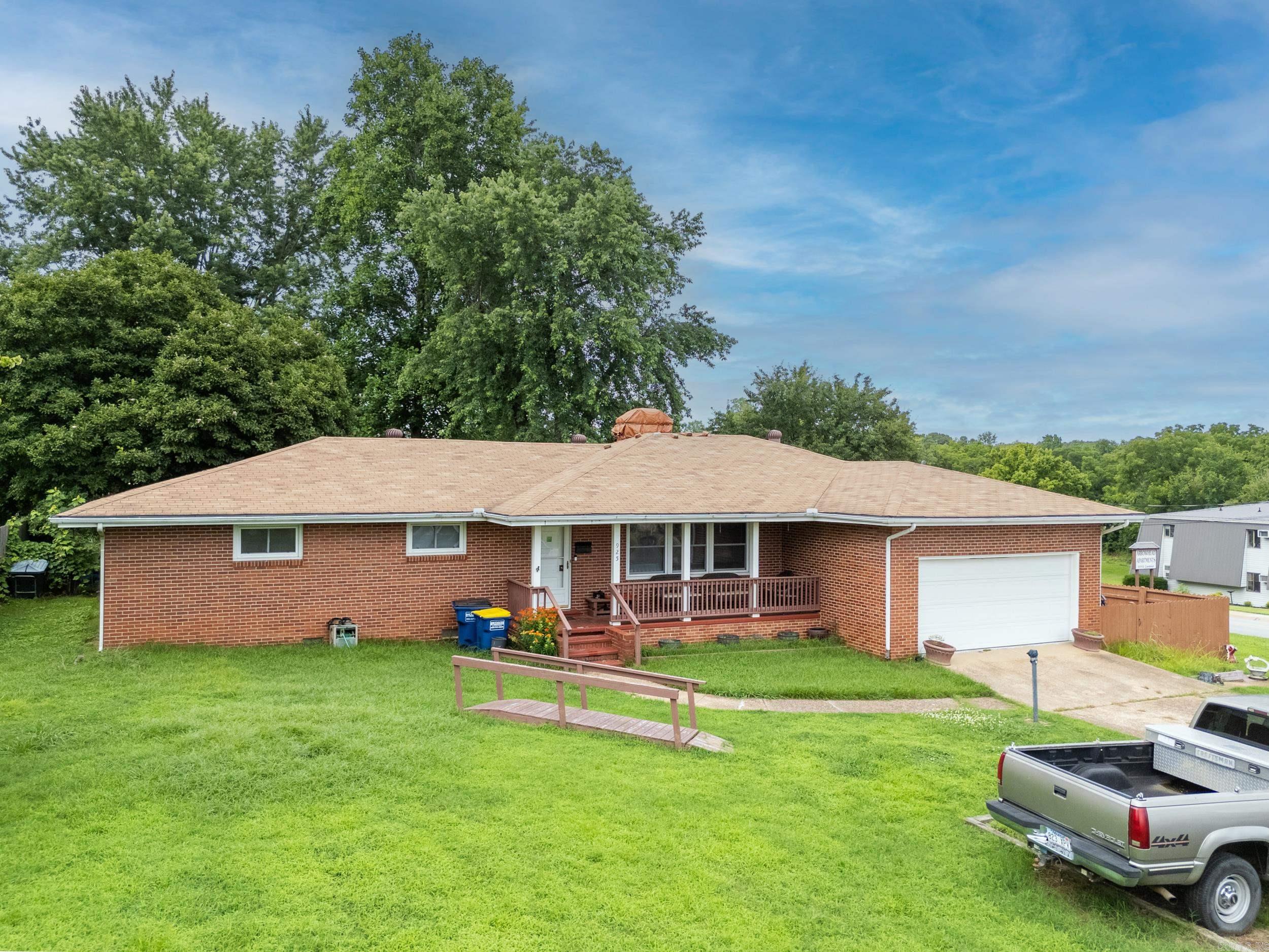 925 E 6th Street  Mountain Home, AR