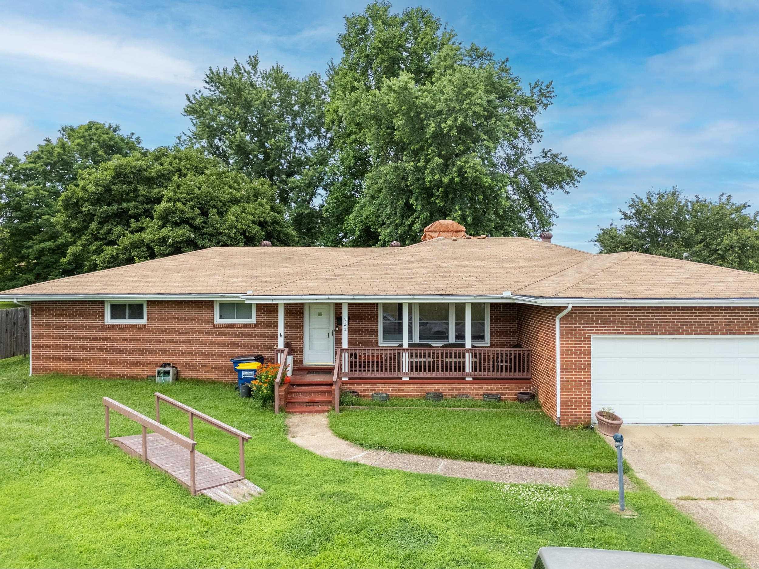 925 E 6th Street  Mountain Home, AR
