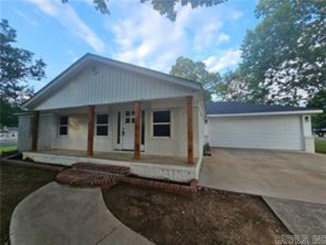 612 N Greenwich Ave  Russellville, AR